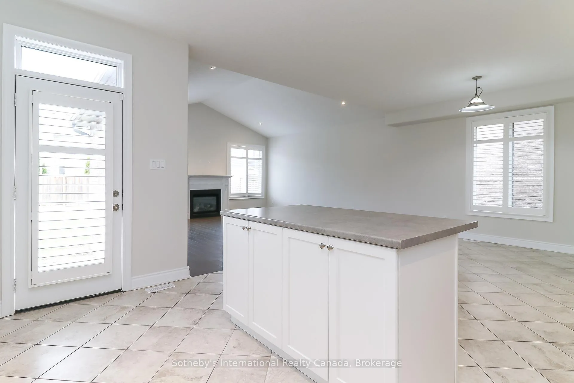 Photo 20 of 75 Garbutt Crescent, Collingwood — HOMEH