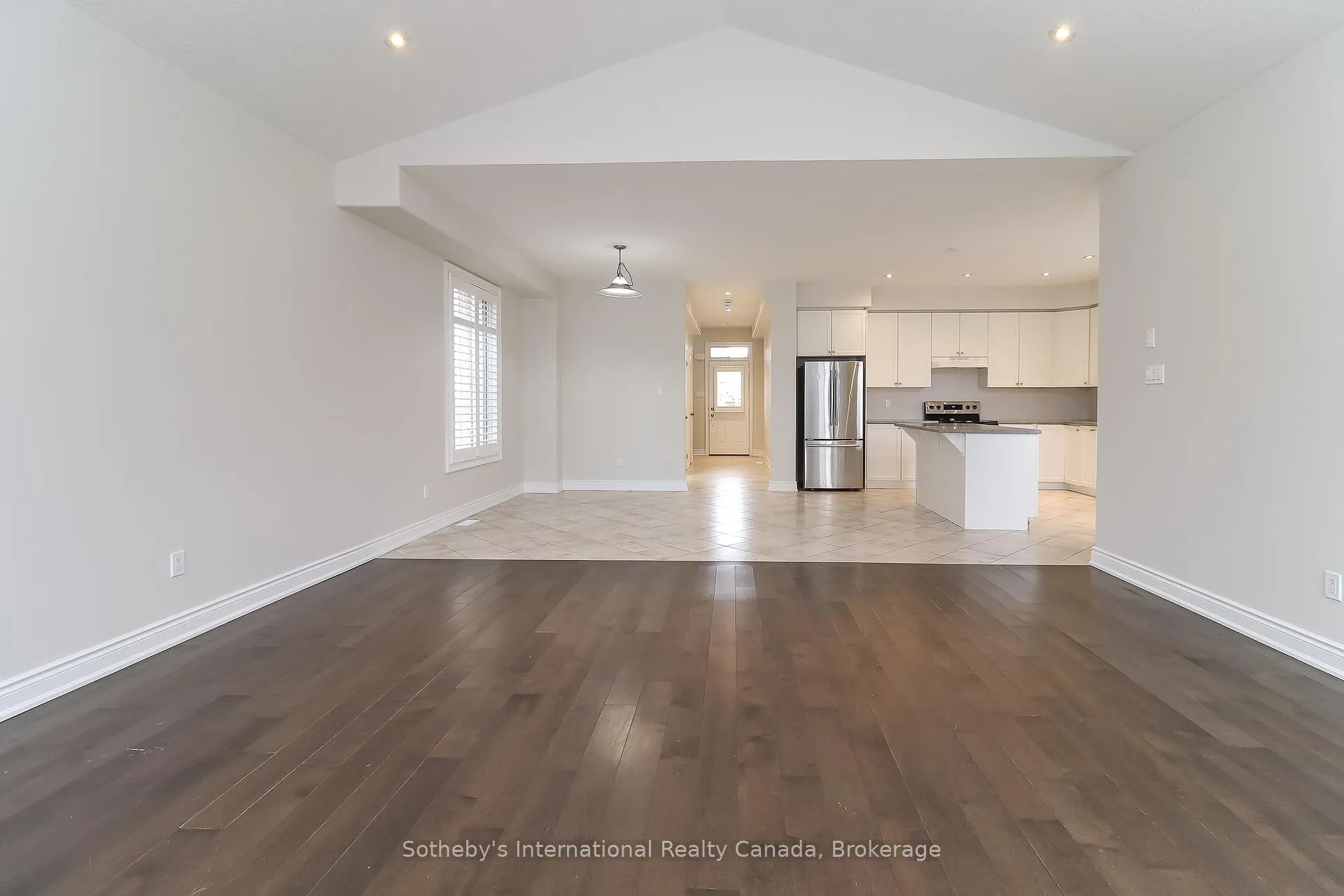 Photo 30 of 75 Garbutt Crescent, Collingwood — HOMEH