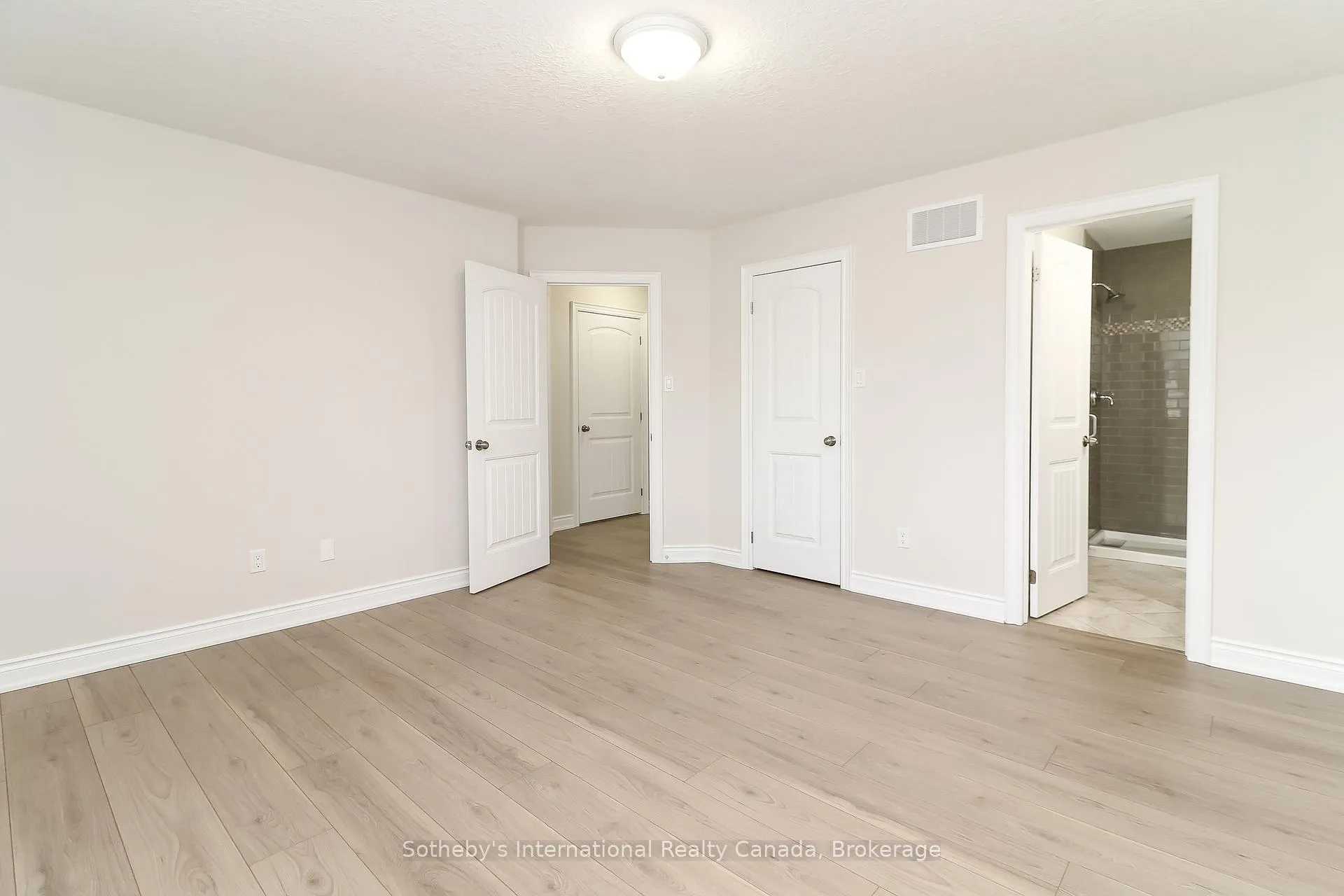 Photo 35 of 75 Garbutt Crescent, Collingwood — HOMEH