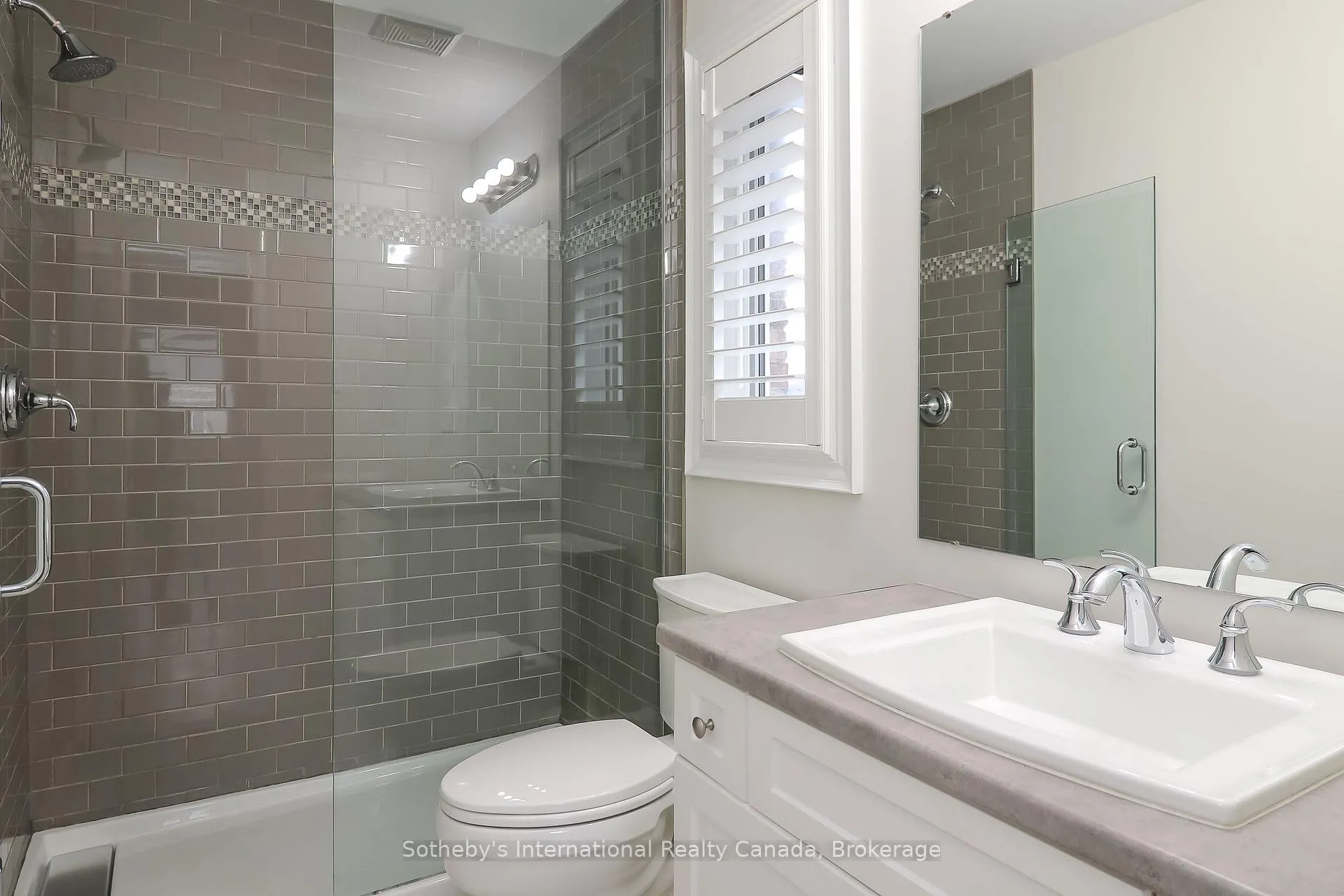 Photo 36 of 75 Garbutt Crescent, Collingwood — HOMEH