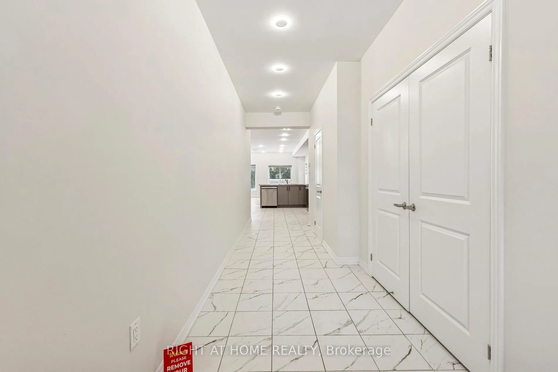 Photo 9 of 46 Senay Circle, Clarington, Courtice — HOMEH