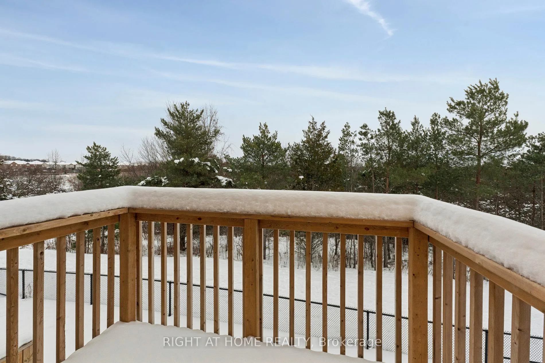 Photo 35 of 46 Senay Circle, Clarington, Courtice — HOMEH