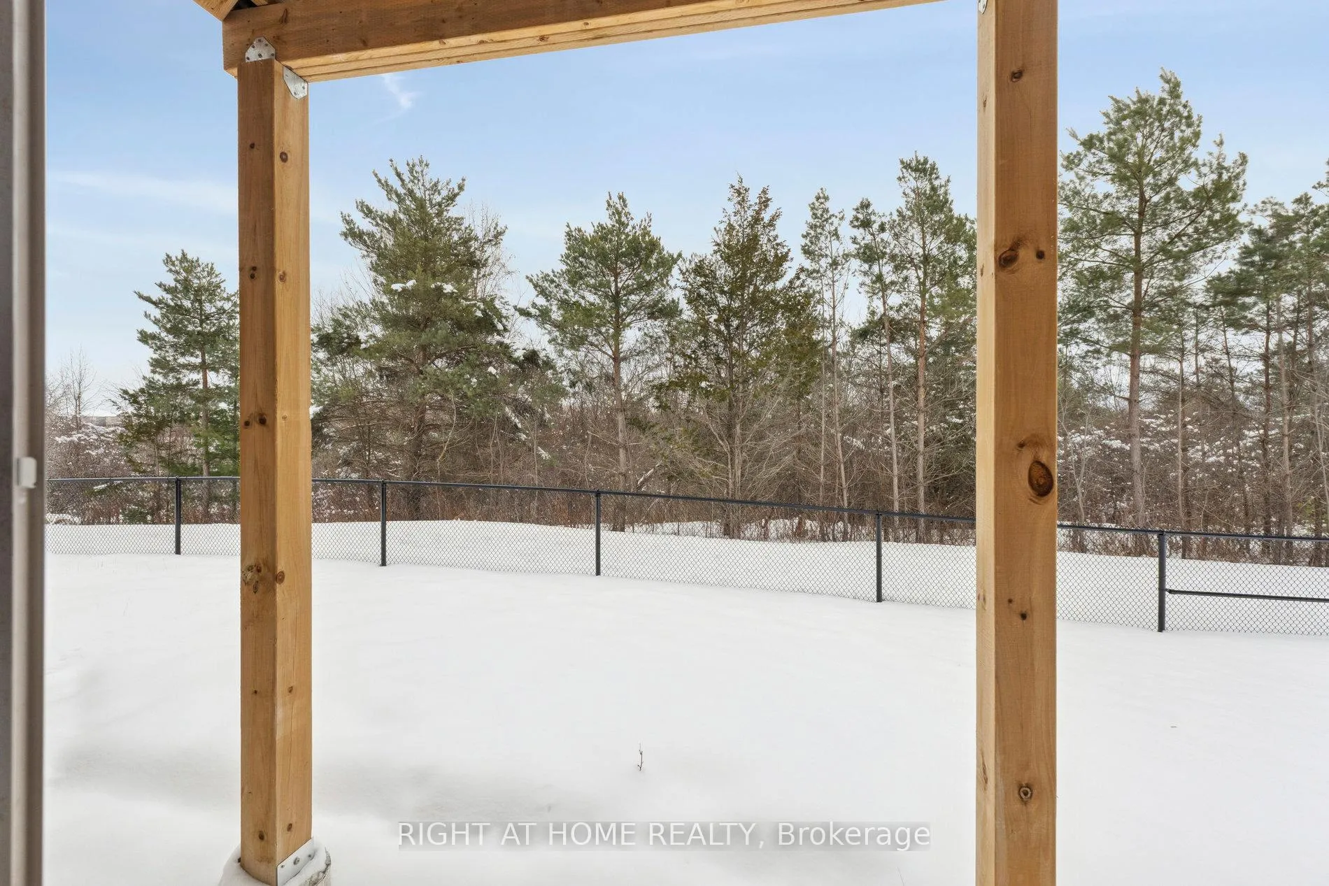 Photo 37 of 46 Senay Circle, Clarington, Courtice — HOMEH