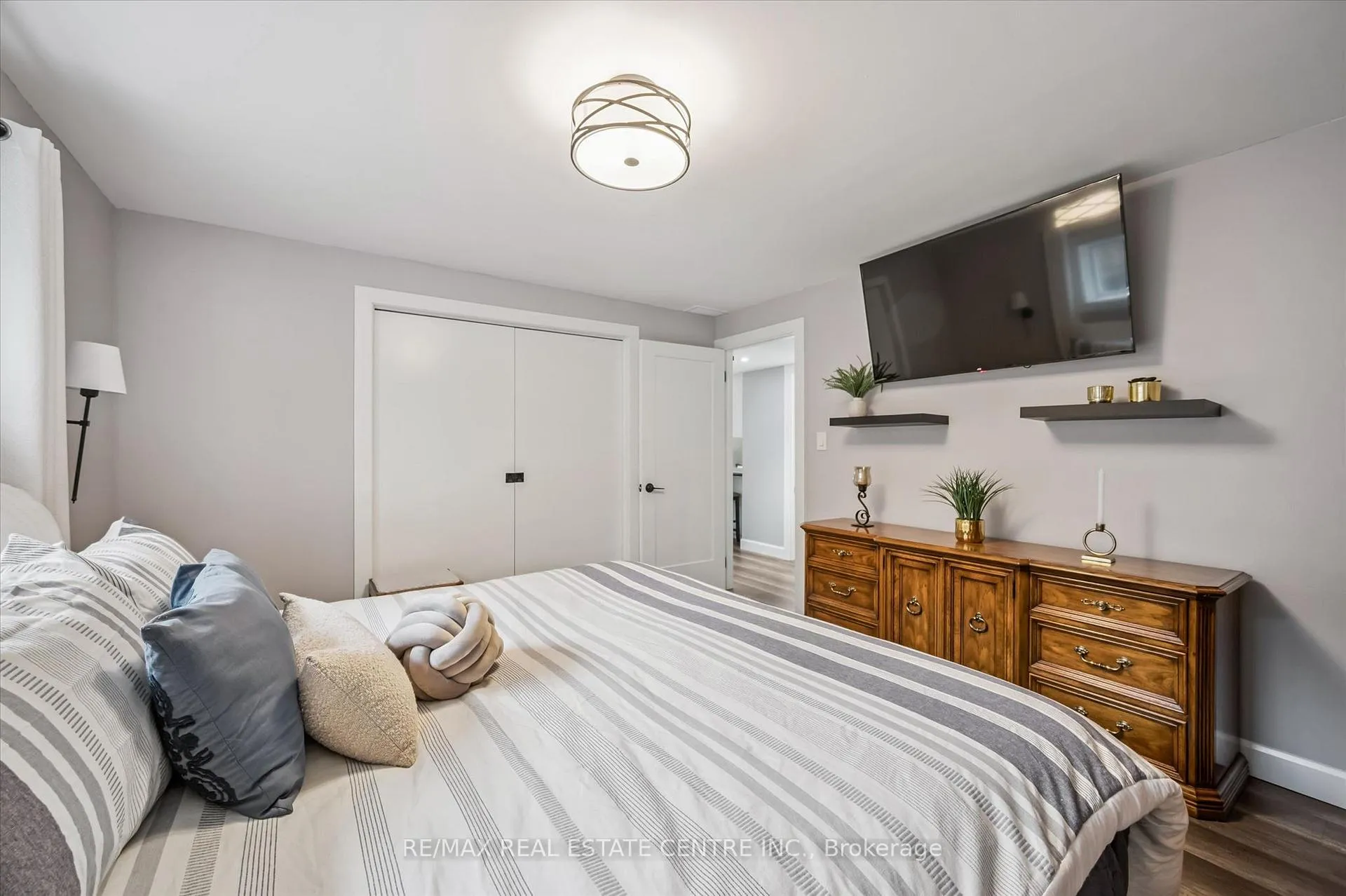 Photo 31 of 18 Avenue Road, Cambridge, Greenway-Chaplin — HOMEH