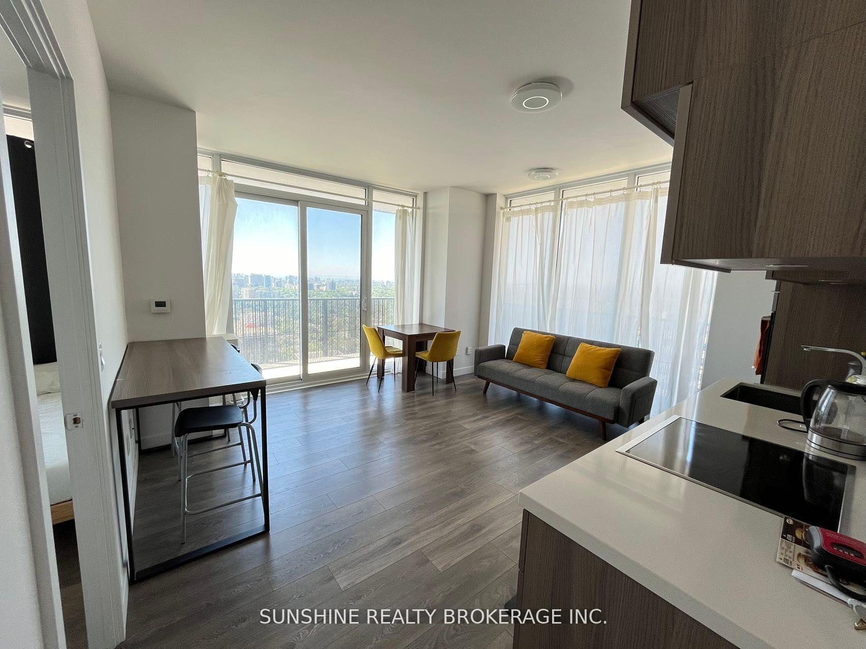 Photo 6 of Unit 2802, 8 Eglinton Avenue E, Toronto, Mount Pleasant East — HOMEH