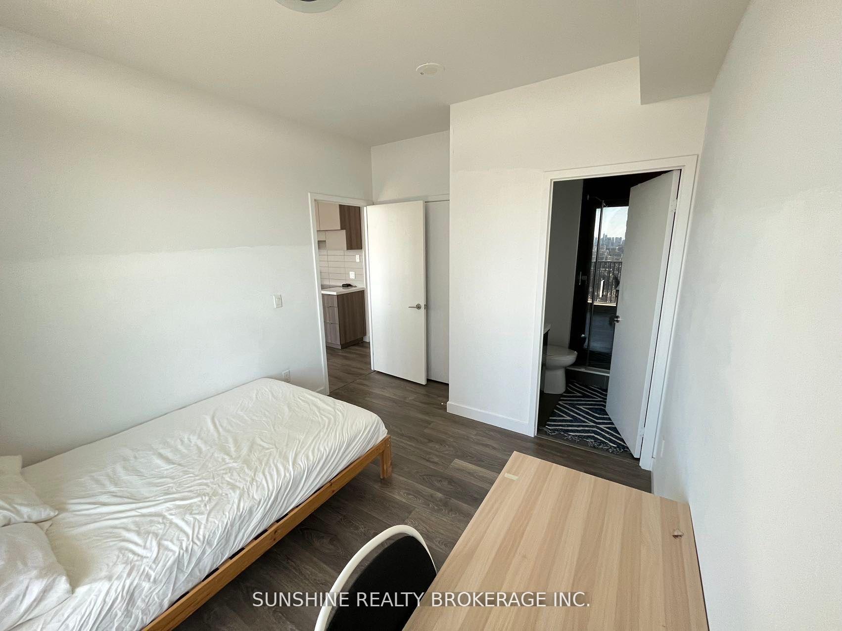 Photo 8 of Unit 2802, 8 Eglinton Avenue E, Toronto, Mount Pleasant East — HOMEH