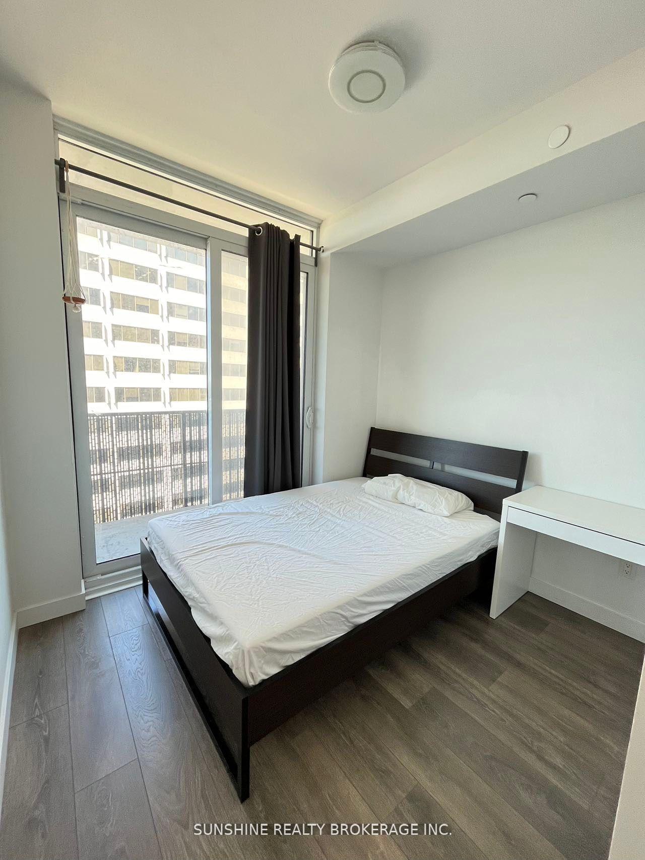 Photo 12 of Unit 2802, 8 Eglinton Avenue E, Toronto, Mount Pleasant East — HOMEH