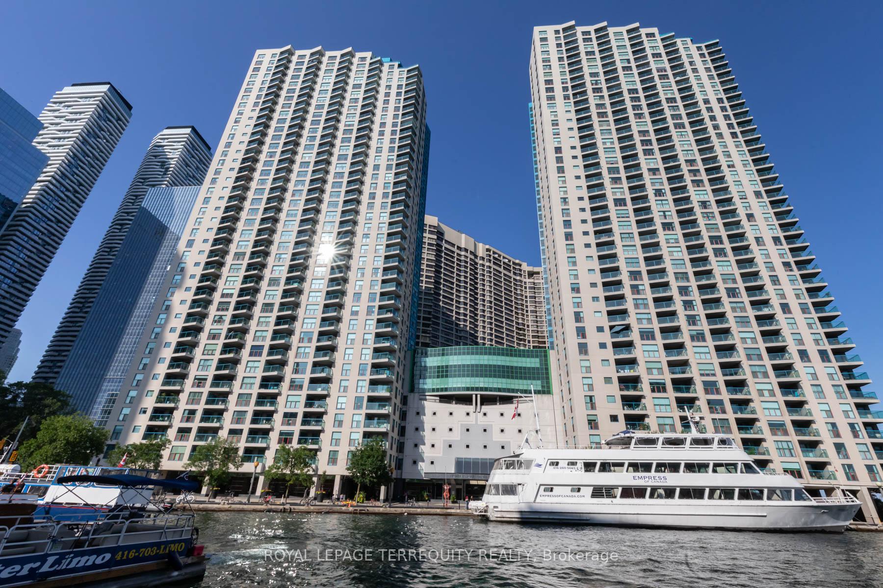 Front of Unit 708 ST, 99 Harbour Square