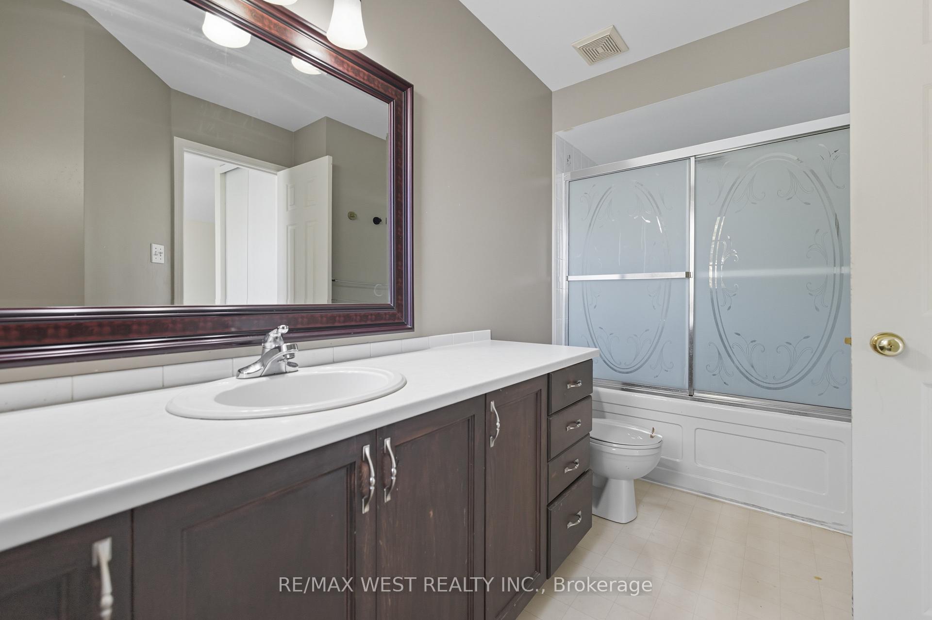 Photo 12 of 119 Deerfox Drive, Ottawa, Barrhaven - Longfields — HOMEH