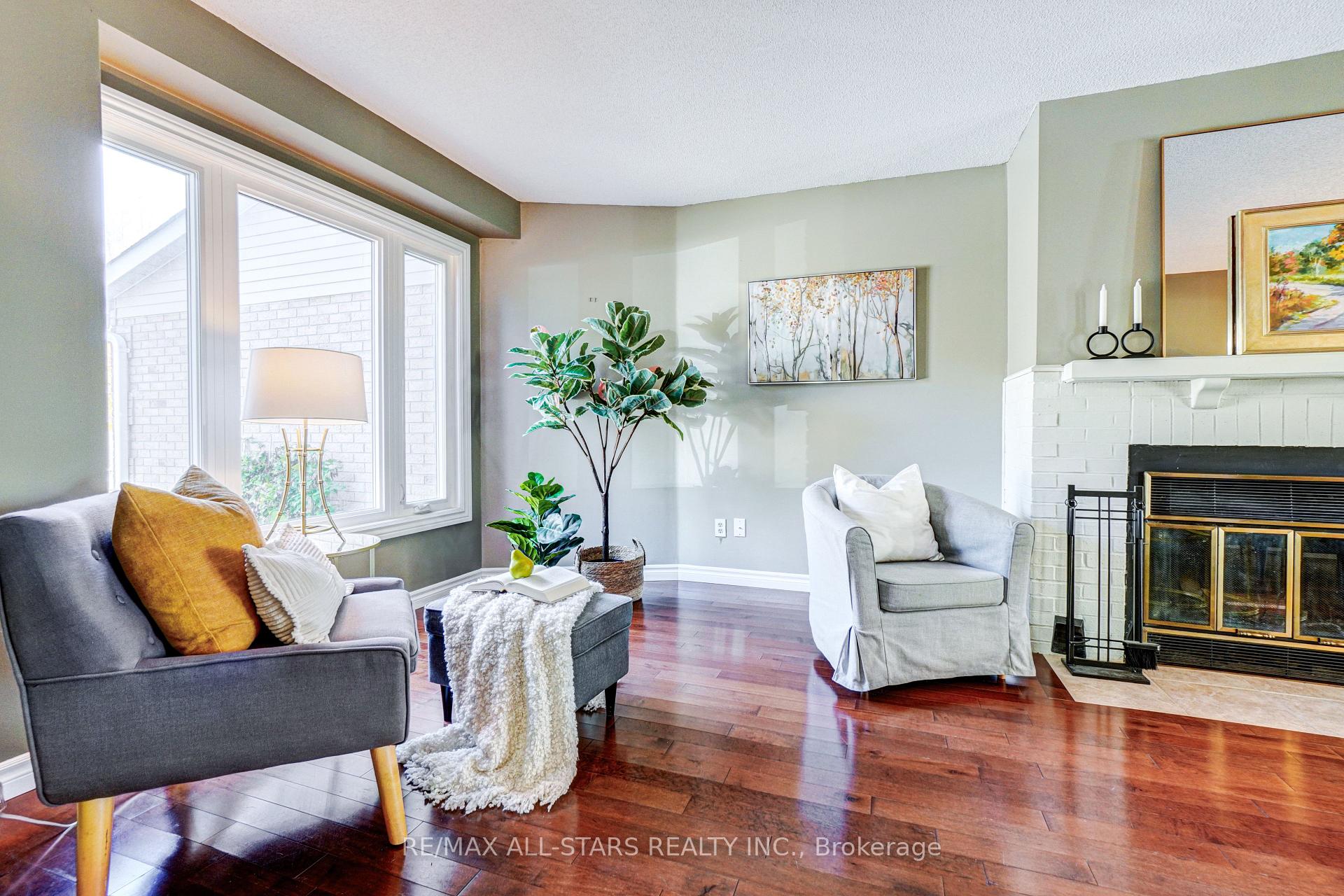 Photo 4 of Unit 1, 1 Adams Court, Uxbridge — HOMEH