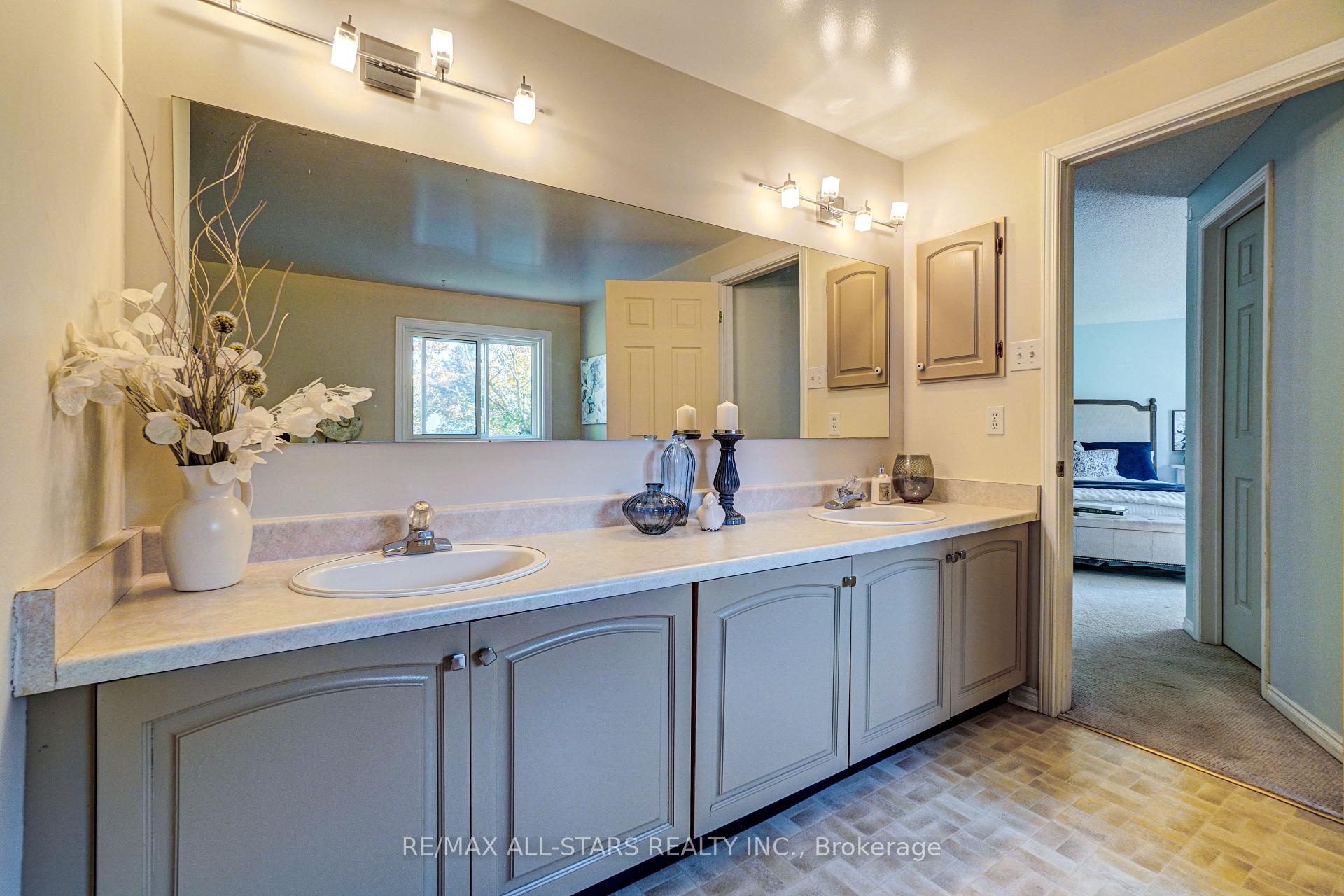 Photo 18 of Unit 1, 1 Adams Court, Uxbridge — HOMEH