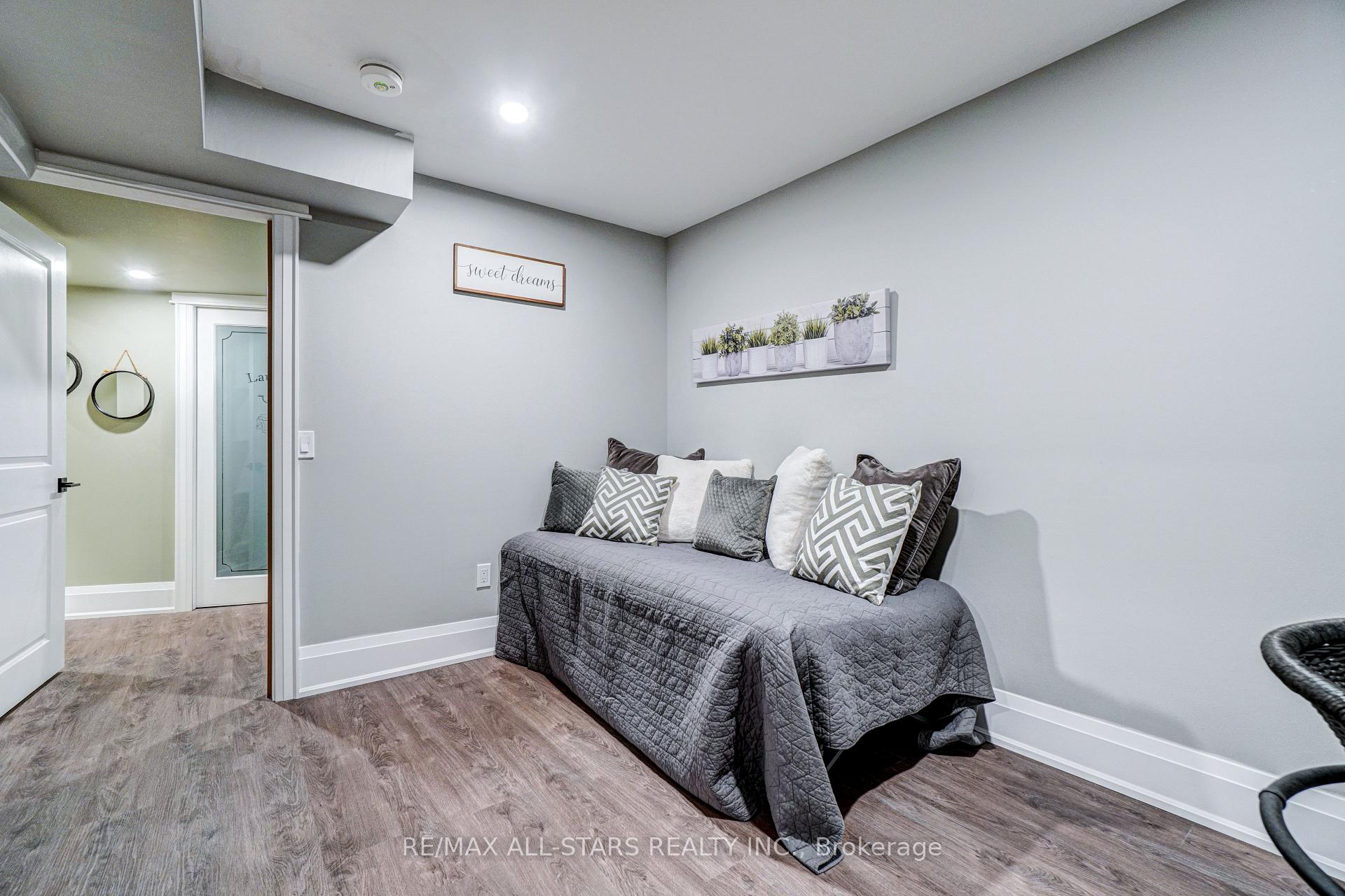 Photo 32 of Unit 1, 1 Adams Court, Uxbridge — HOMEH