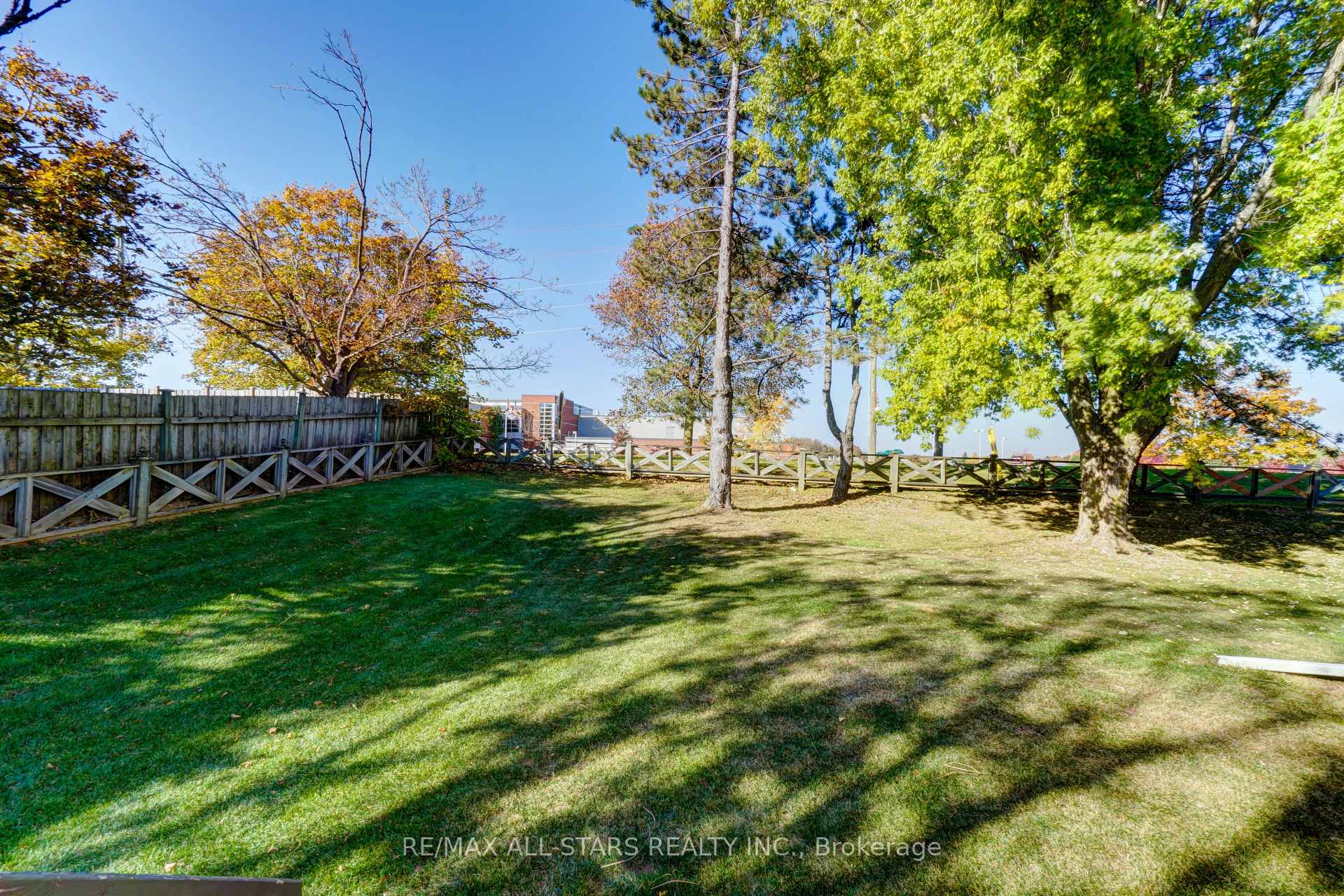 Photo 37 of Unit 1, 1 Adams Court, Uxbridge — HOMEH