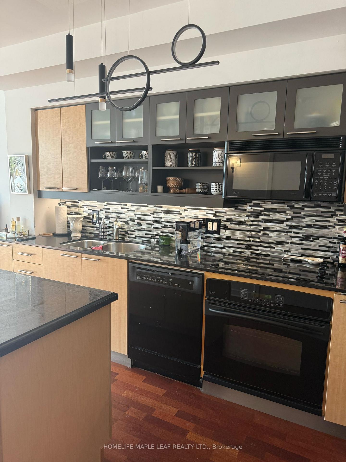 Photo 7 of Unit 921, 36 Blue Jays Way, Toronto, Waterfront Communities — HOMEH