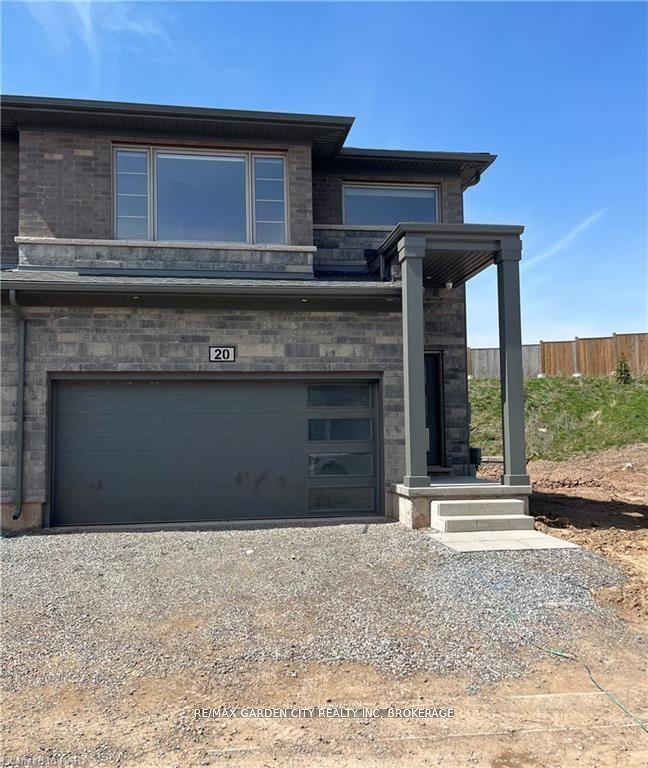 Front of Unit 20, 4552 Portage Road