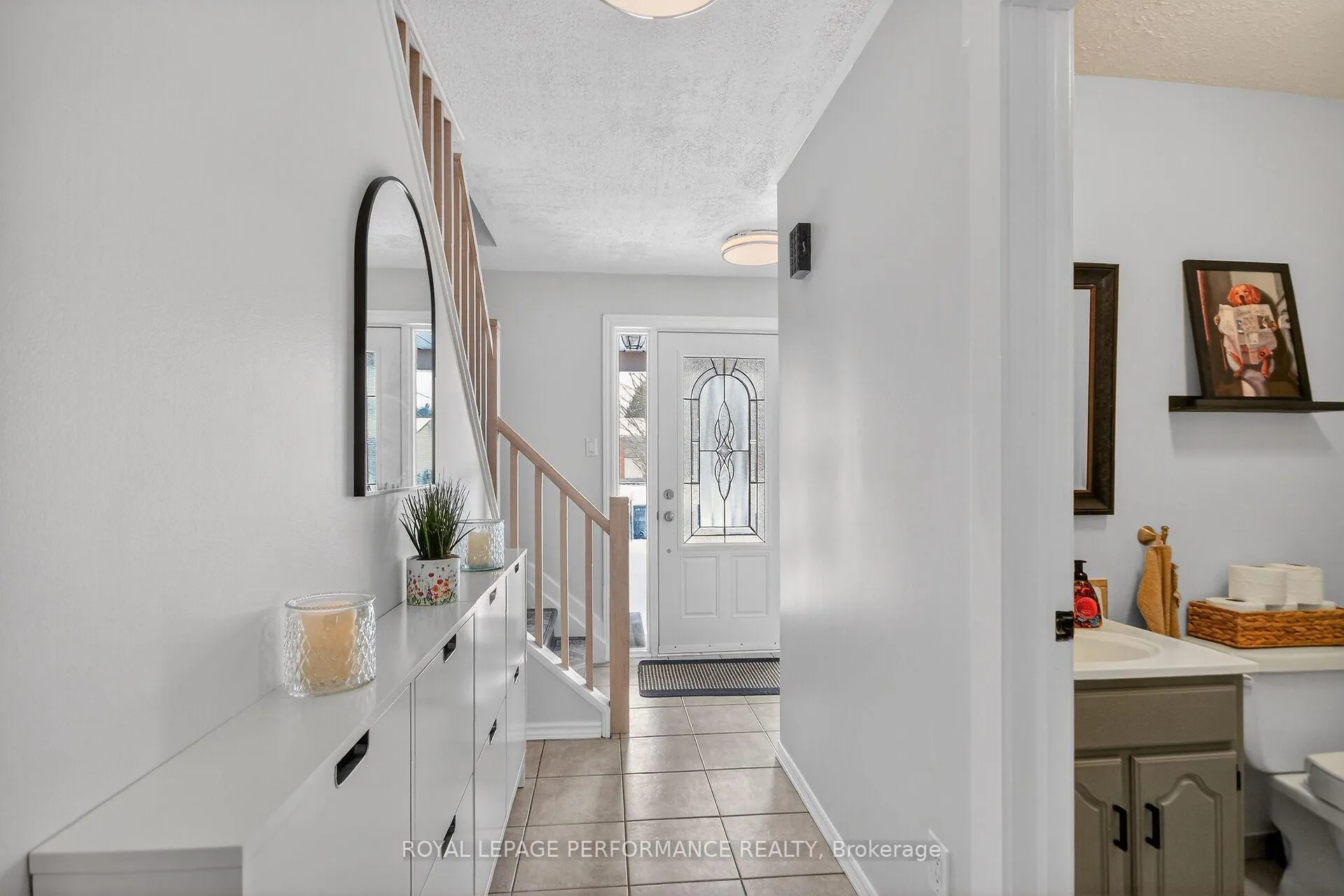 Photo 3 of 107 Dunlop Crescent, Russell, Village of Russell — HOMEH