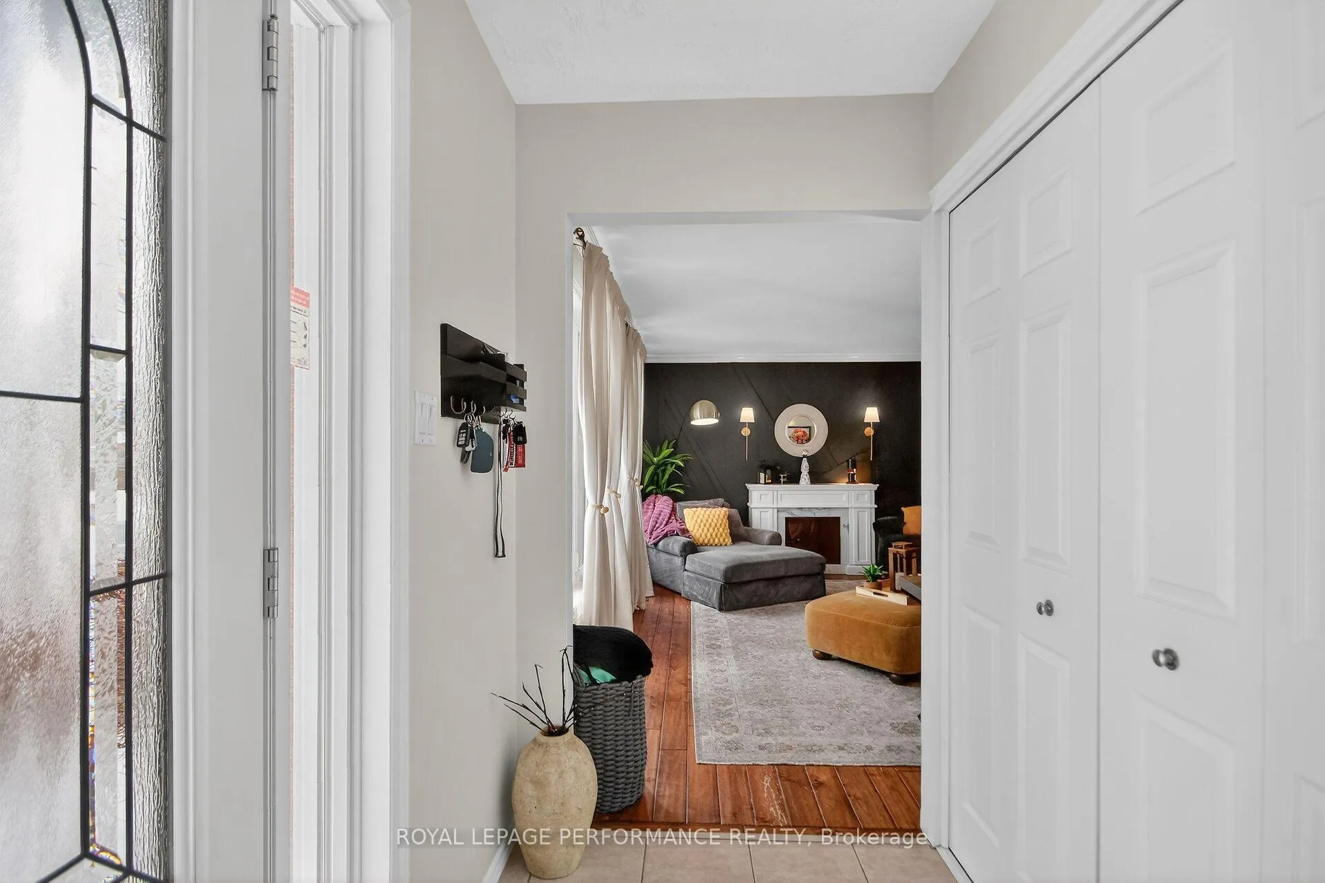 Photo 5 of 107 Dunlop Crescent, Russell, Village of Russell — HOMEH
