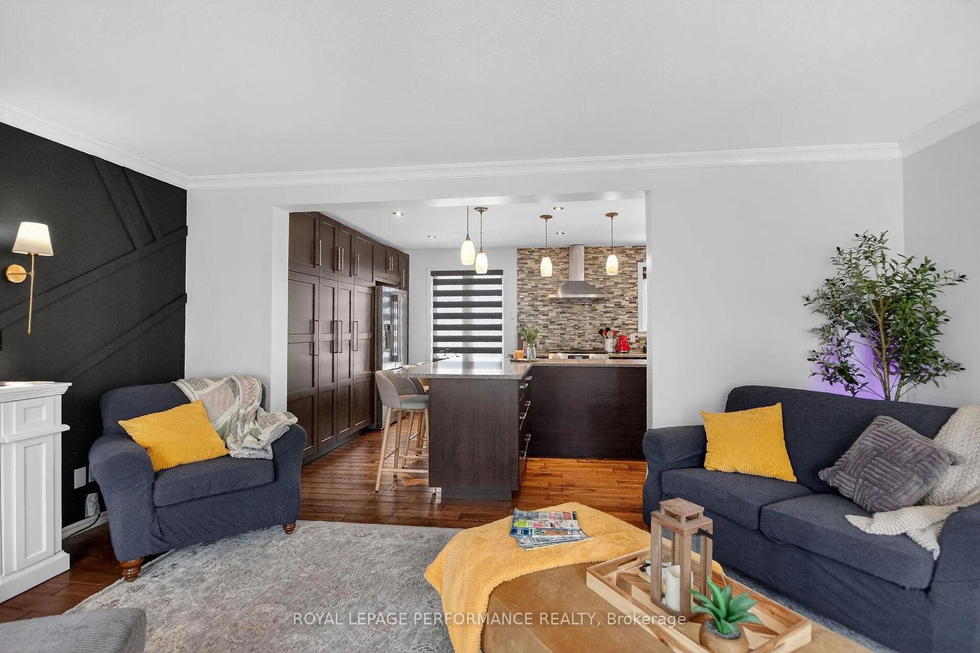 Photo 10 of 107 Dunlop Crescent, Russell, Village of Russell — HOMEH
