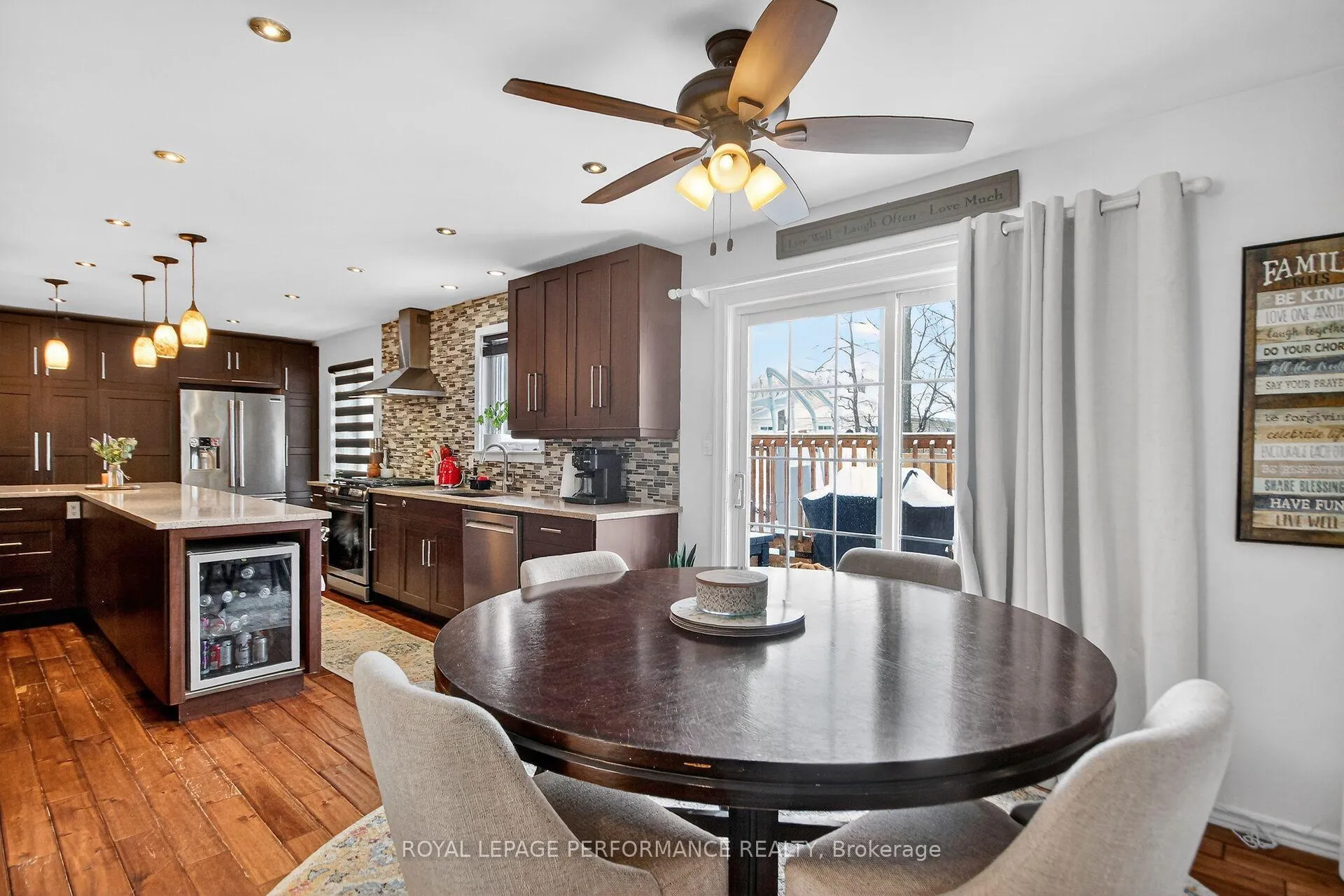 Photo 13 of 107 Dunlop Crescent, Russell, Village of Russell — HOMEH