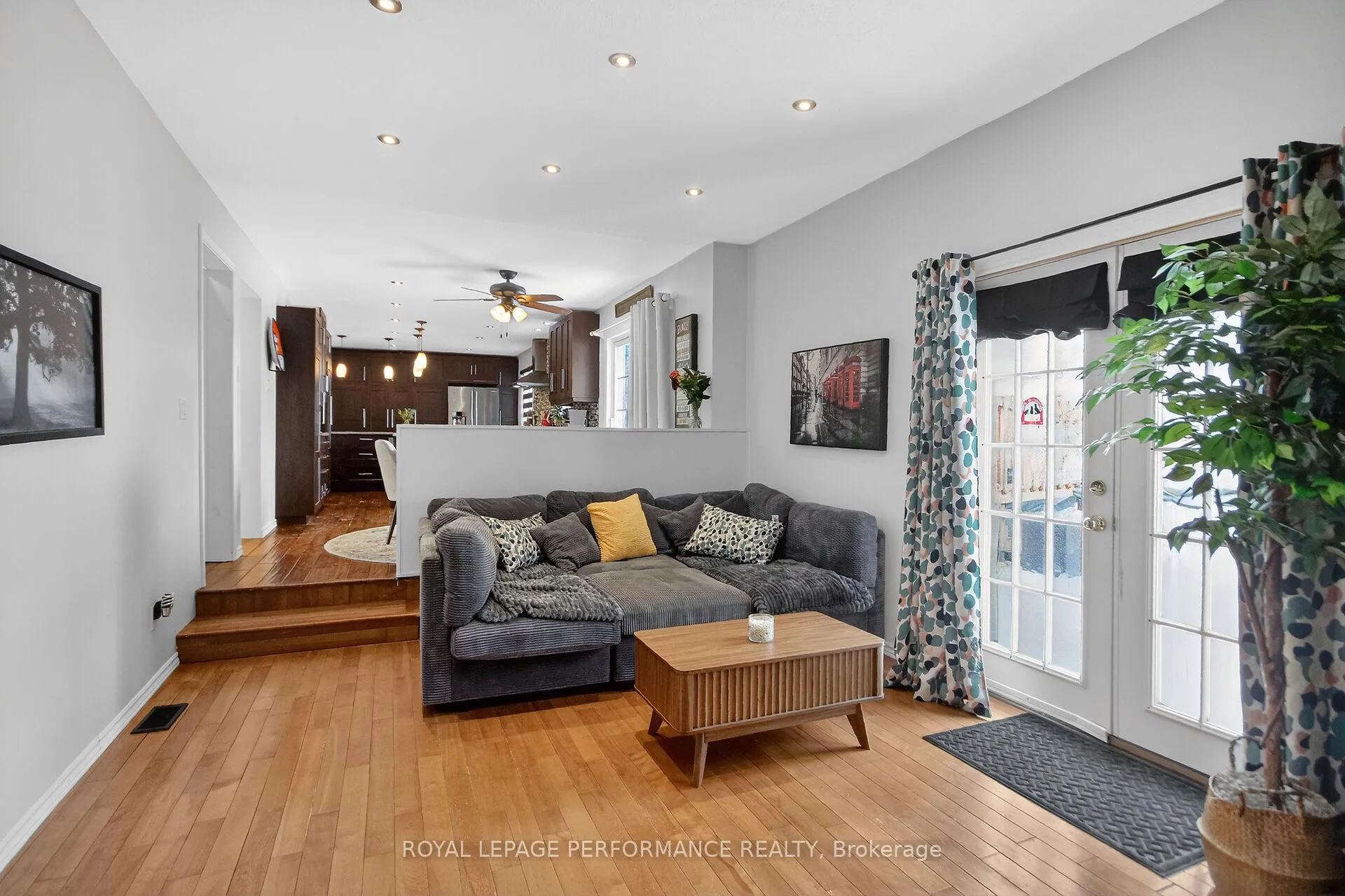 Photo 23 of 107 Dunlop Crescent, Russell, Village of Russell — HOMEH