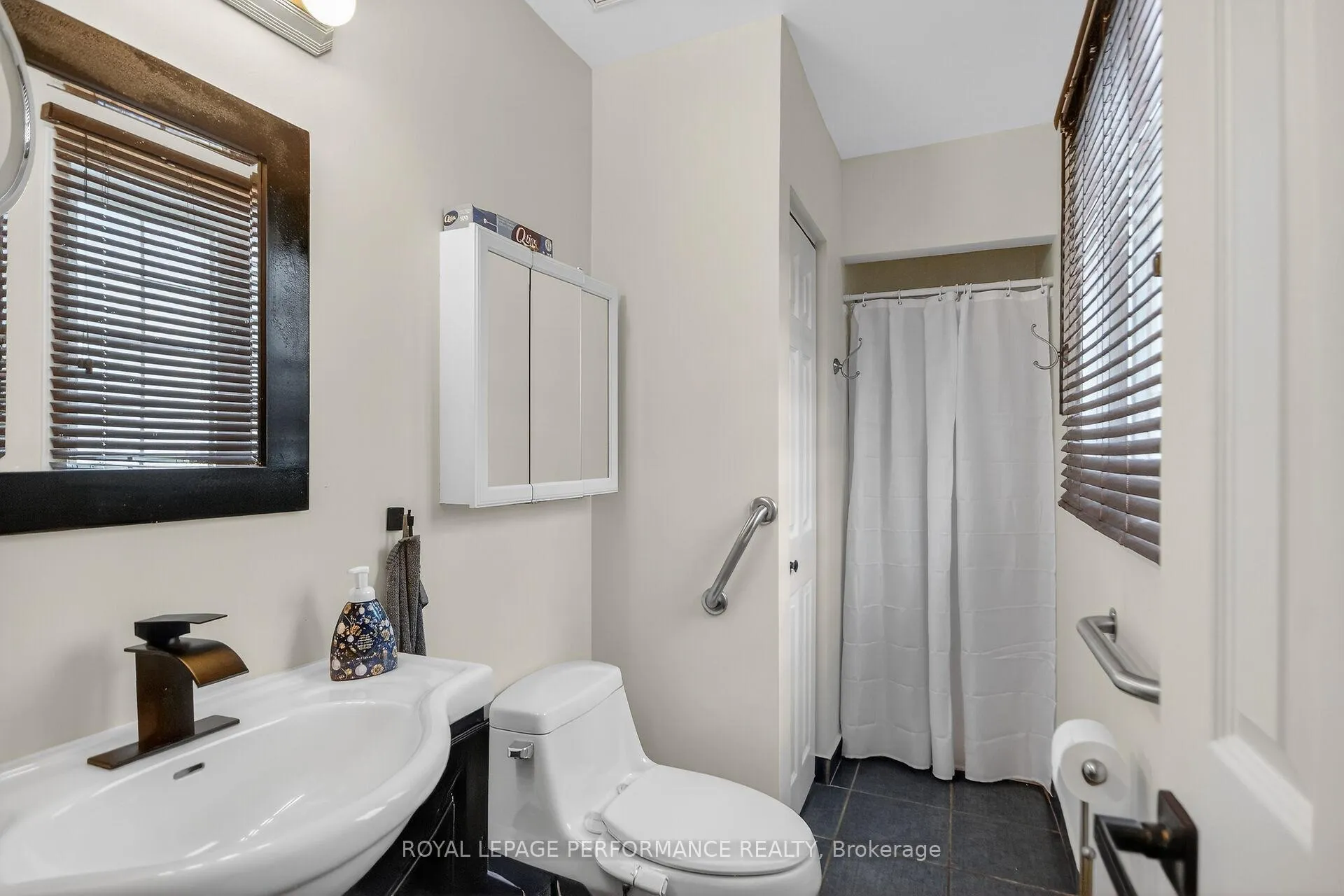 Photo 30 of 107 Dunlop Crescent, Russell, Village of Russell — HOMEH