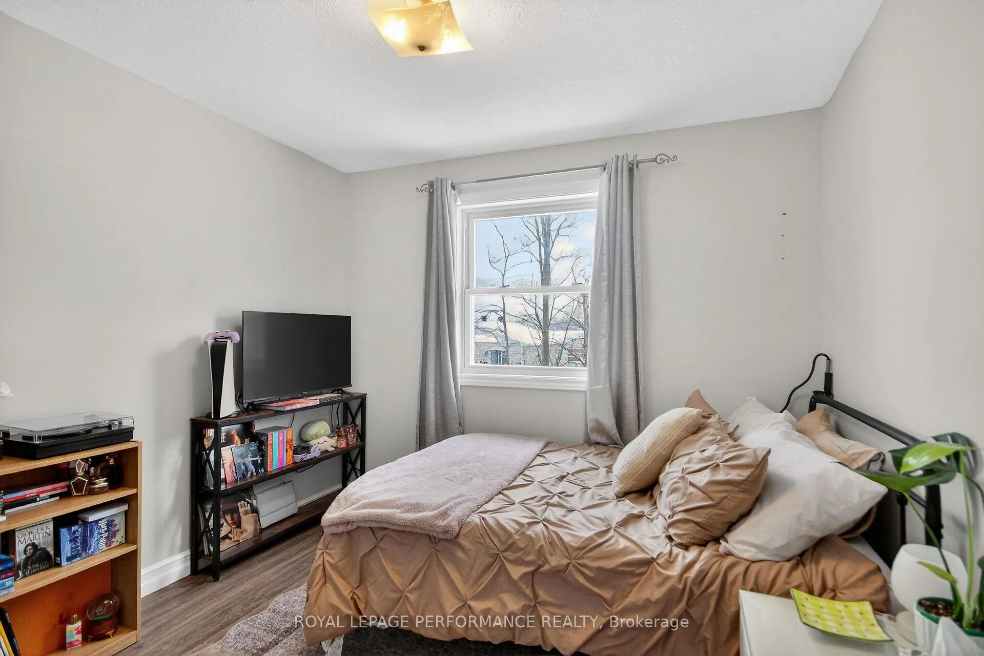 Photo 31 of 107 Dunlop Crescent, Russell, Village of Russell — HOMEH