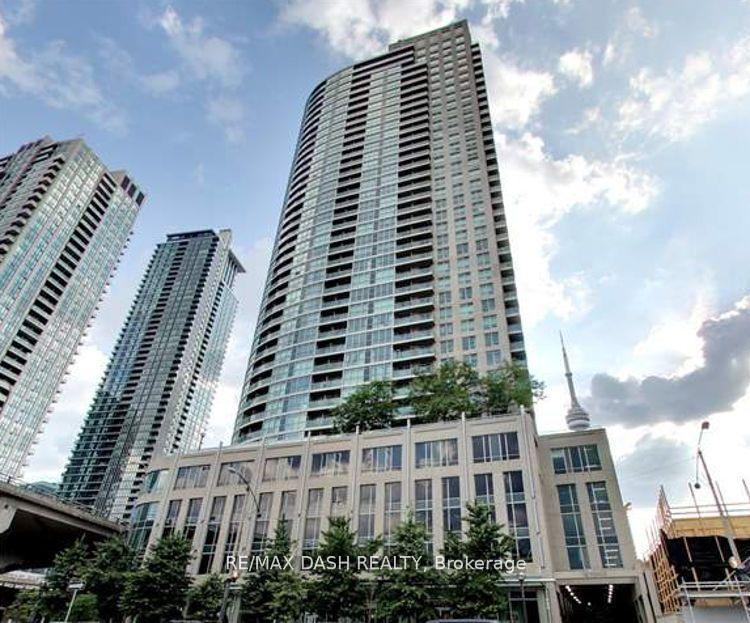 Front of Unit 2810, 18 Yonge Street