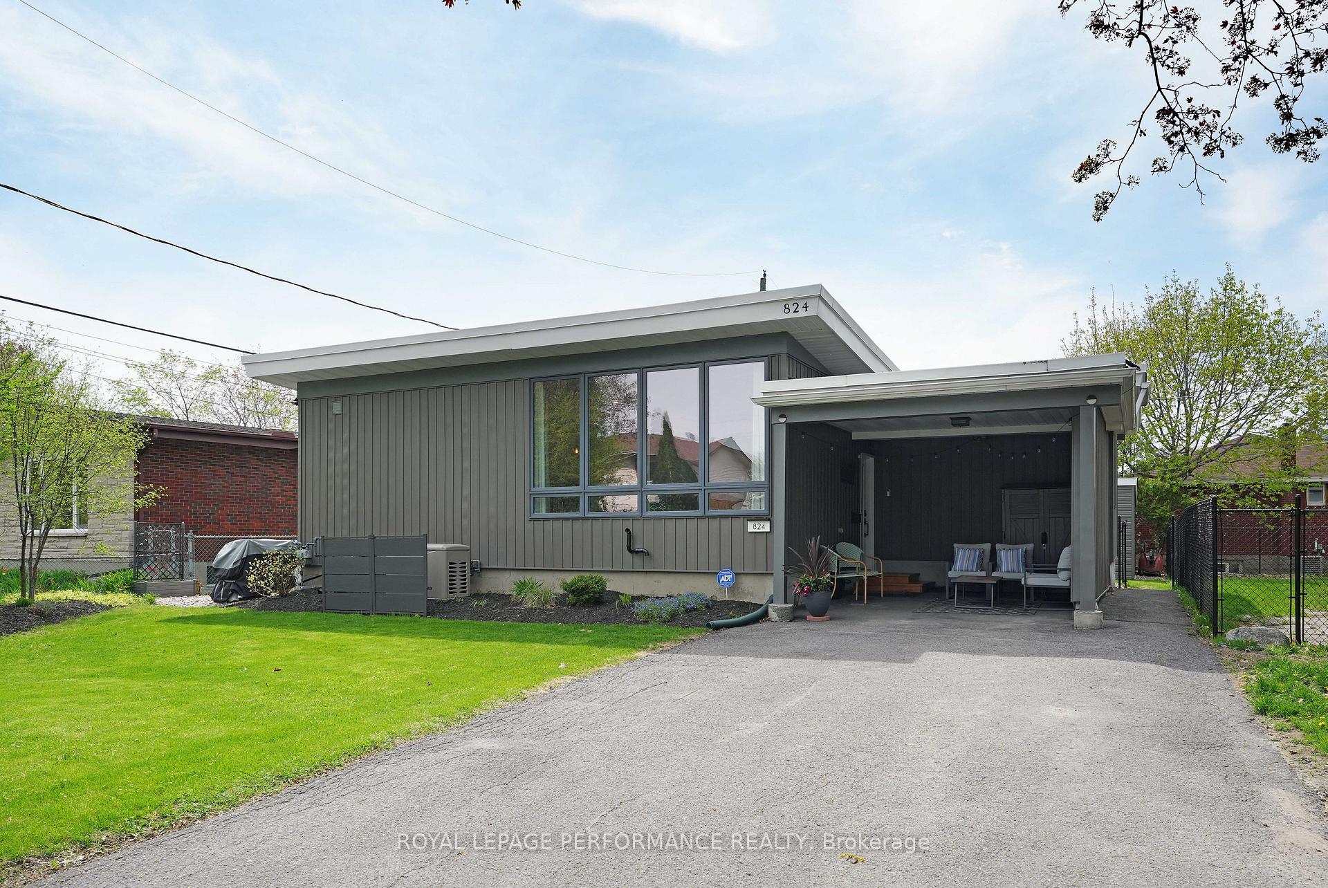 Photo 1 of 824 Adams Avenue, Ottawa, Elmvale Acres — HOMEH