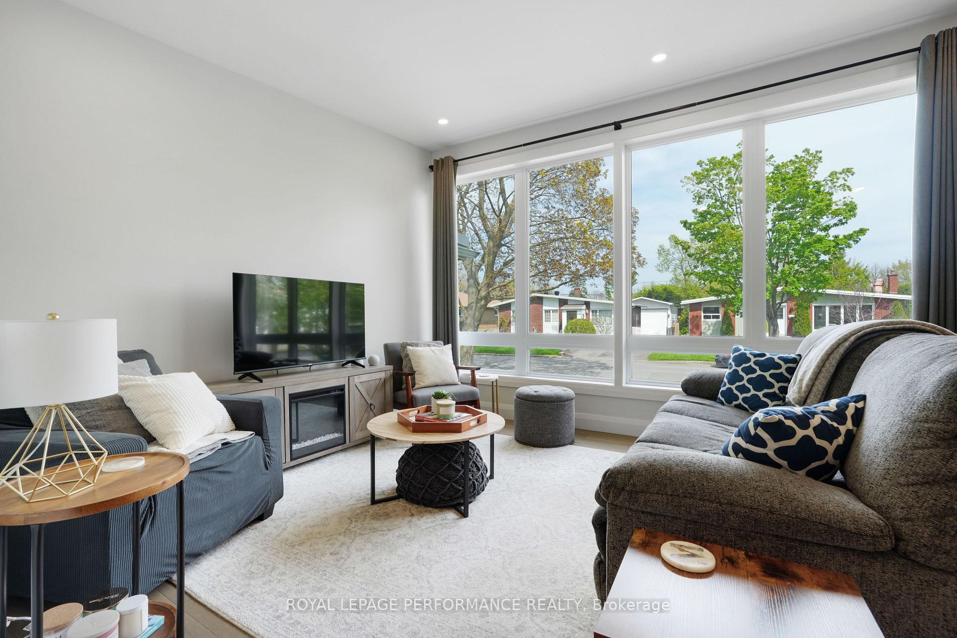 Photo 8 of 824 Adams Avenue, Ottawa, Elmvale Acres — HOMEH