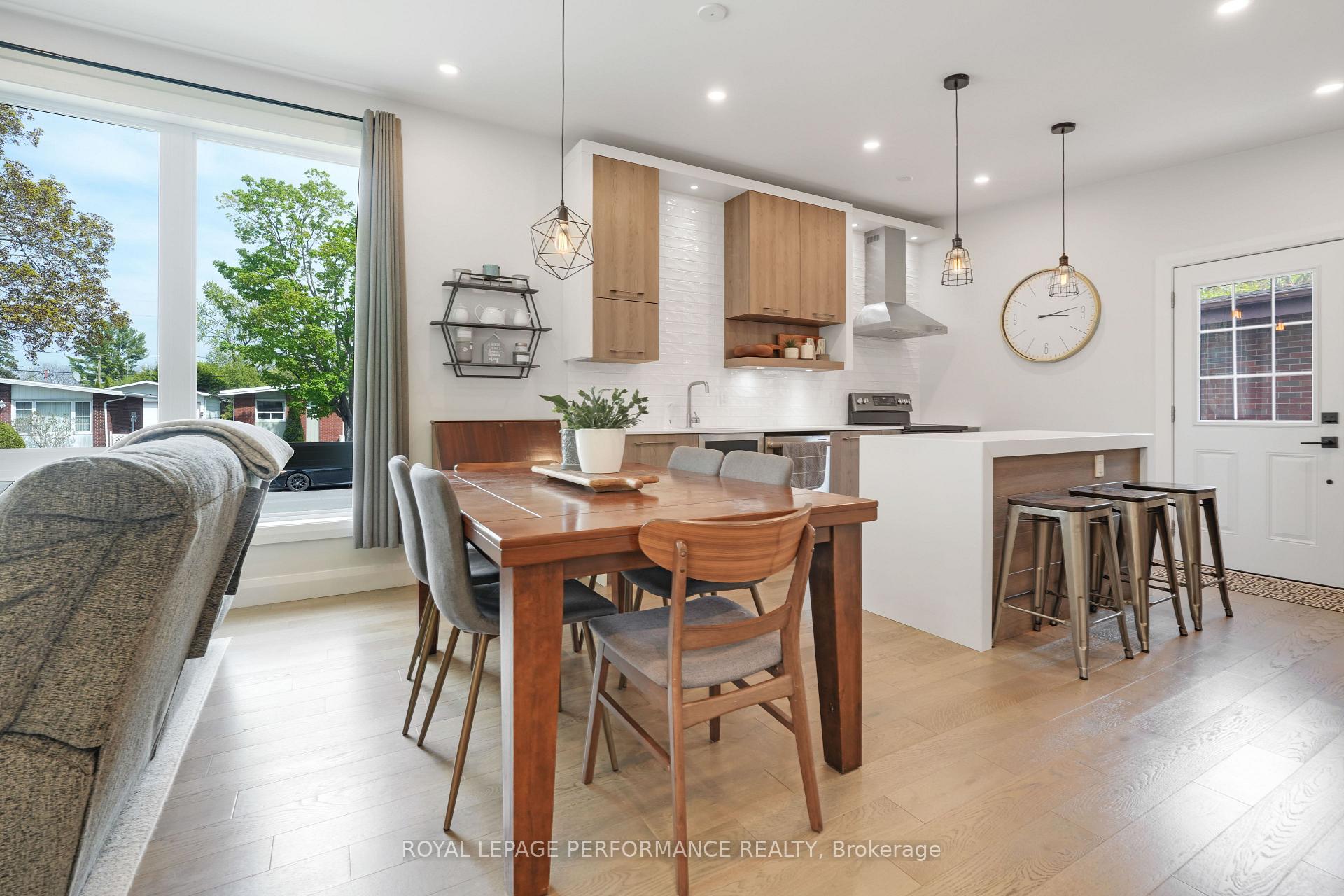 Photo 15 of 824 Adams Avenue, Ottawa, Elmvale Acres — HOMEH
