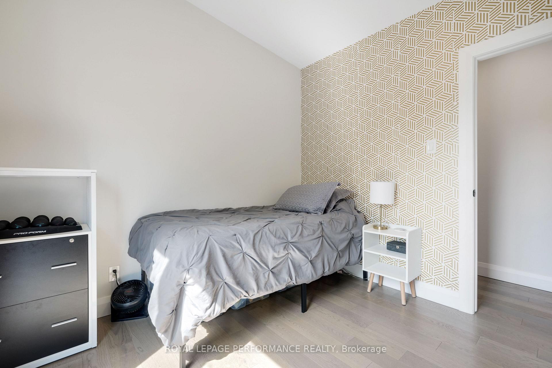 Photo 13 of 824 Adams Avenue, Ottawa, Elmvale Acres — HOMEH