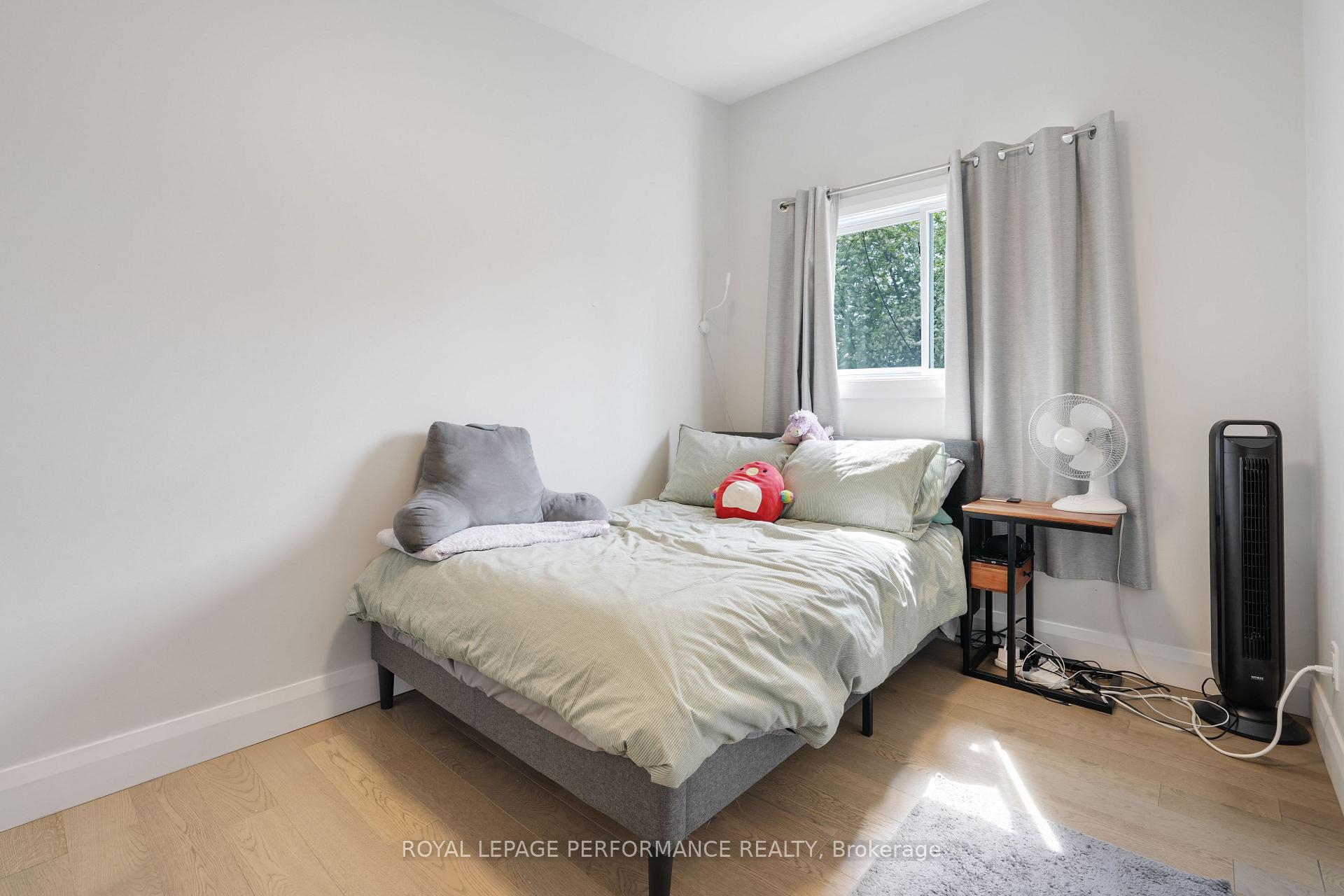 Photo 17 of 824 Adams Avenue, Ottawa, Elmvale Acres — HOMEH