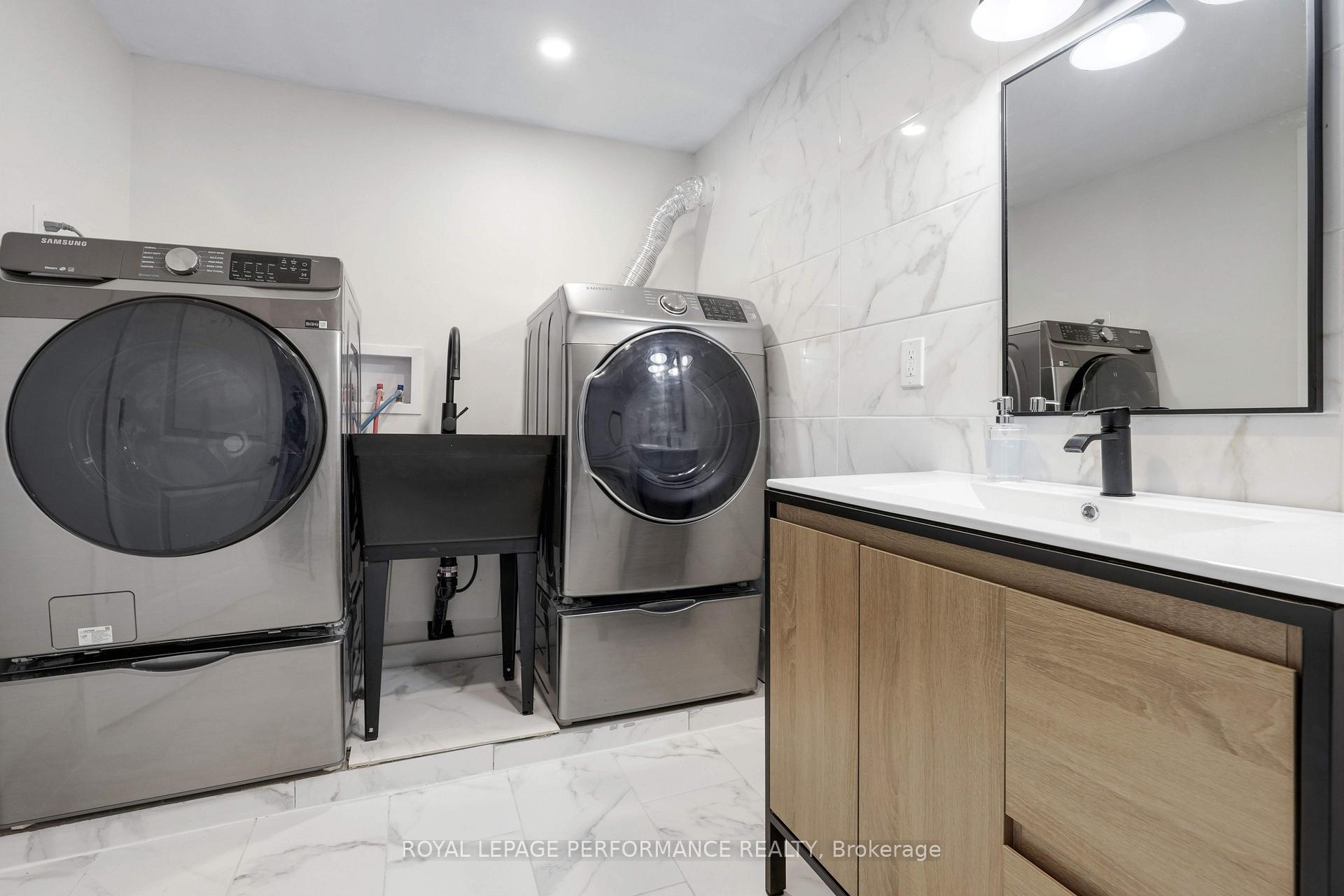 Photo 25 of 824 Adams Avenue, Ottawa, Elmvale Acres — HOMEH