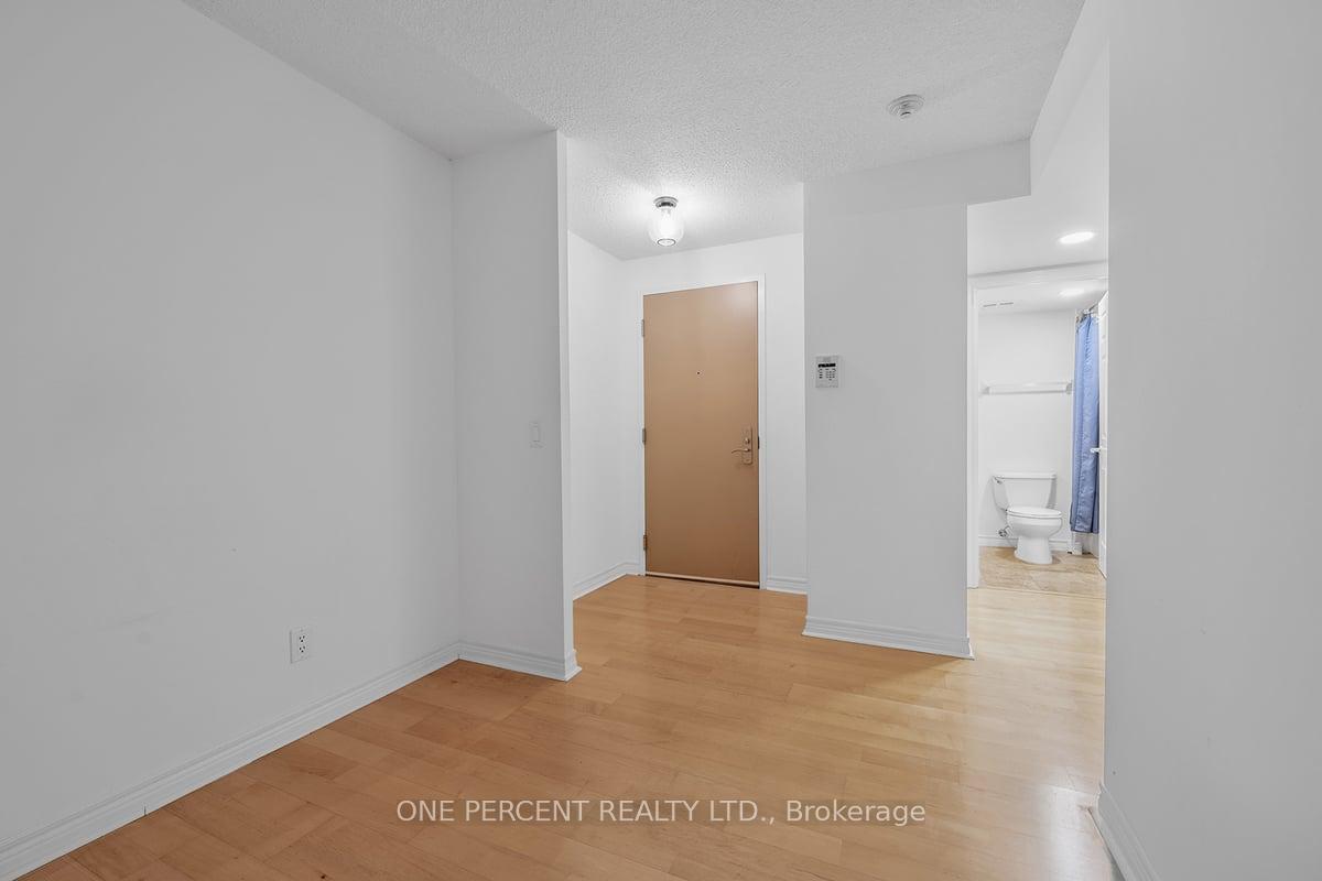 Photo 2 of Unit 1110, 763 Bay Street, Toronto, Bay Street Corridor — HOMEH