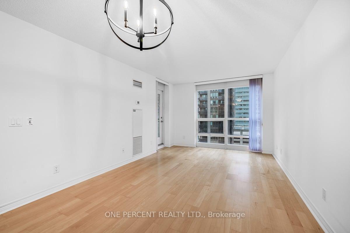 Photo 9 of Unit 1110, 763 Bay Street, Toronto, Bay Street Corridor — HOMEH