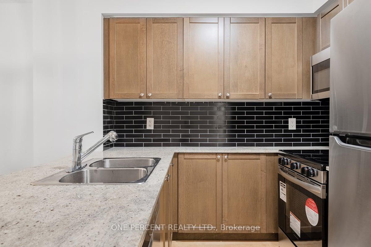 Photo 10 of Unit 1110, 763 Bay Street, Toronto, Bay Street Corridor — HOMEH
