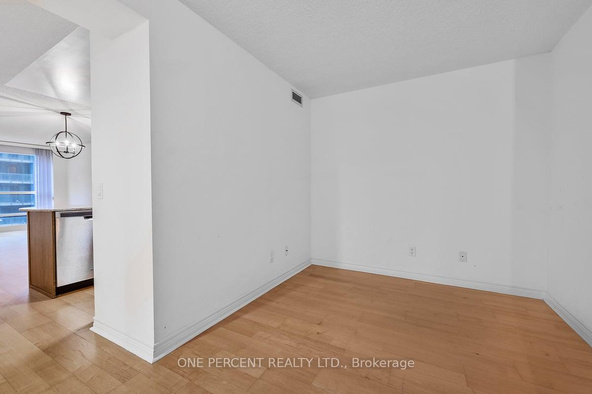 Photo 19 of Unit 1110, 763 Bay Street, Toronto, Bay Street Corridor — HOMEH