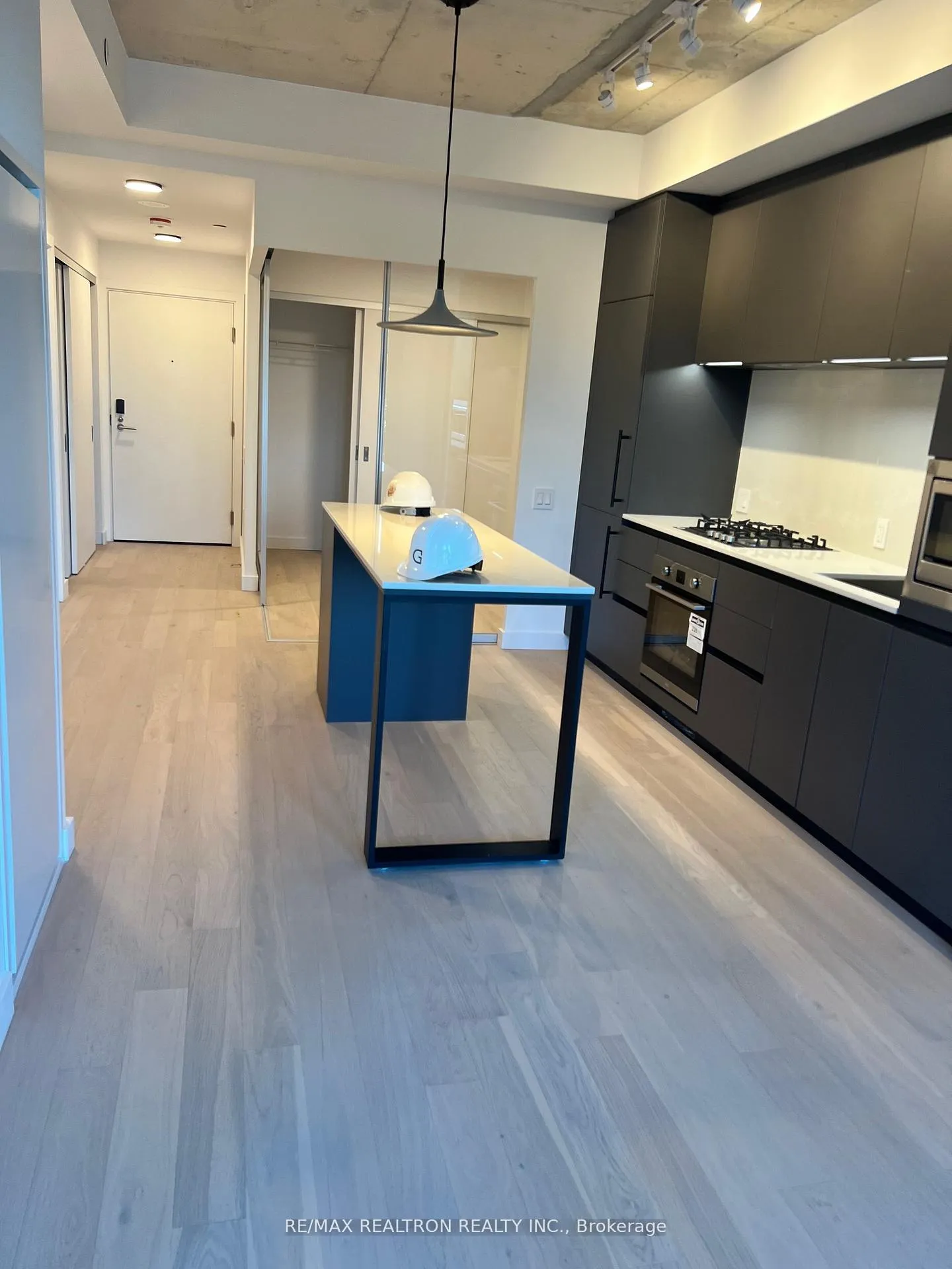 Photo 2 of Unit 403, 1720 Bayview Avenue, Toronto, Mount Pleasant East — HOMEH
