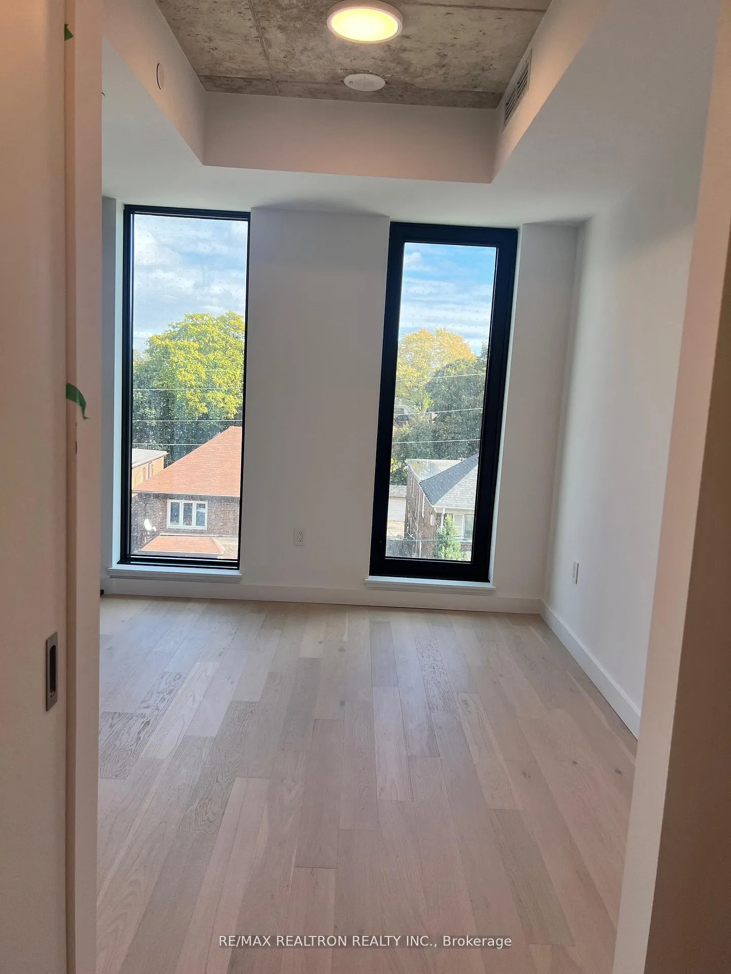 Photo 7 of Unit 403, 1720 Bayview Avenue, Toronto, Mount Pleasant East — HOMEH
