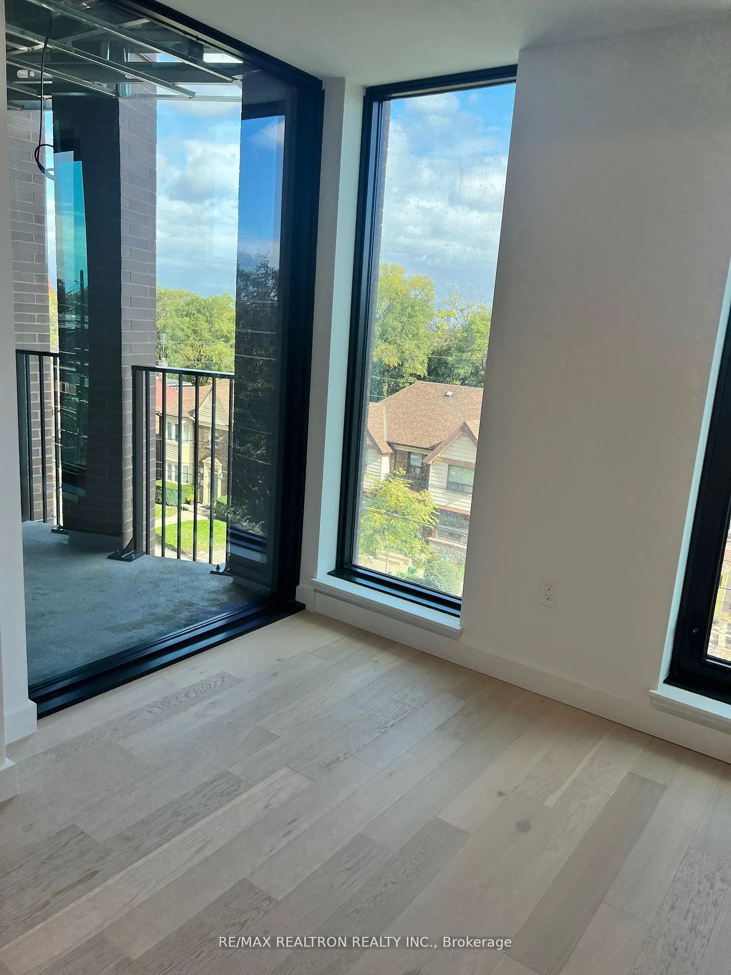 Photo 10 of Unit 403, 1720 Bayview Avenue, Toronto, Mount Pleasant East — HOMEH