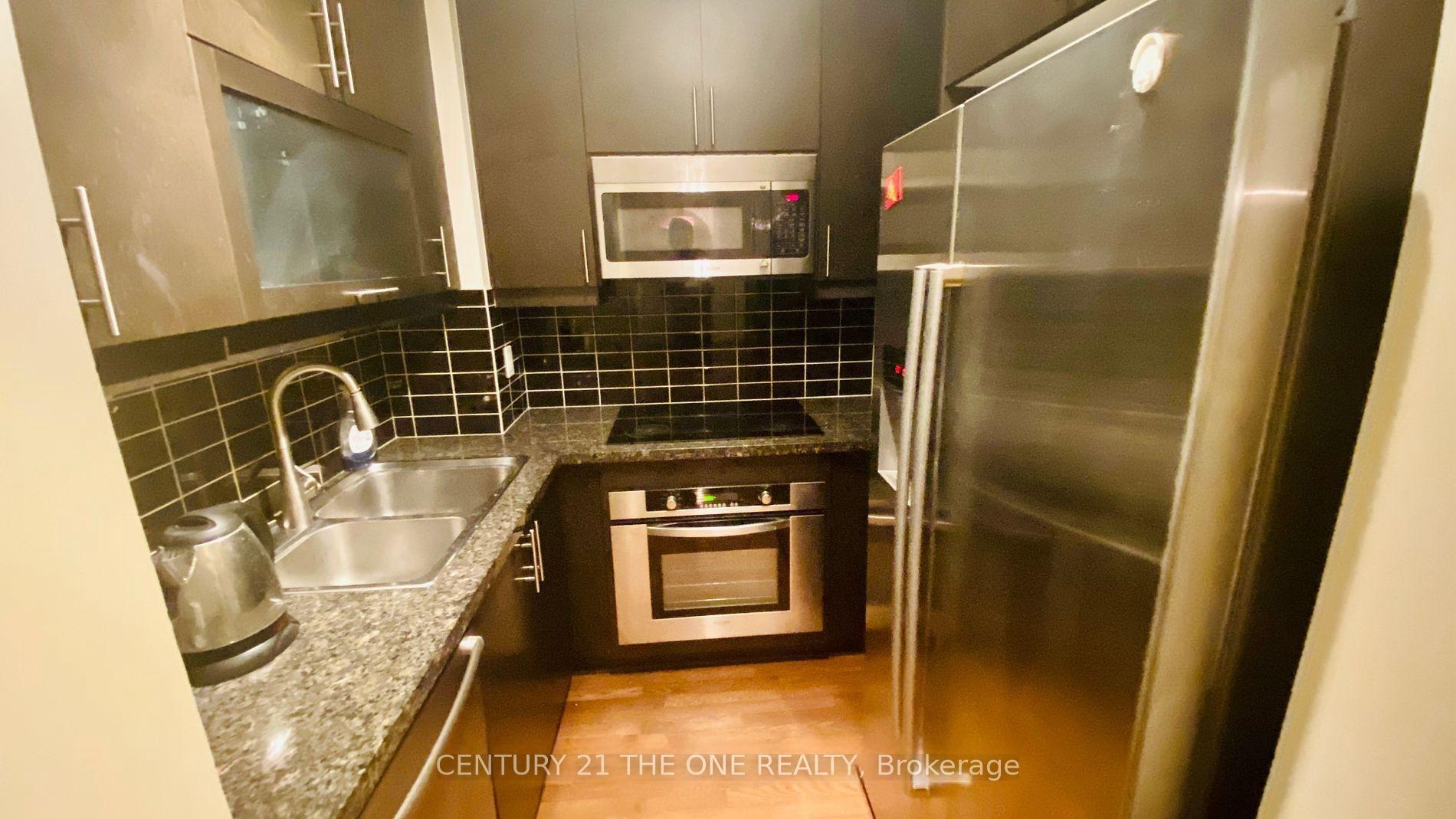 Photo 8 of Unit 1708, 35 Balmuto Street, Toronto, Bay Street Corridor — HOMEH