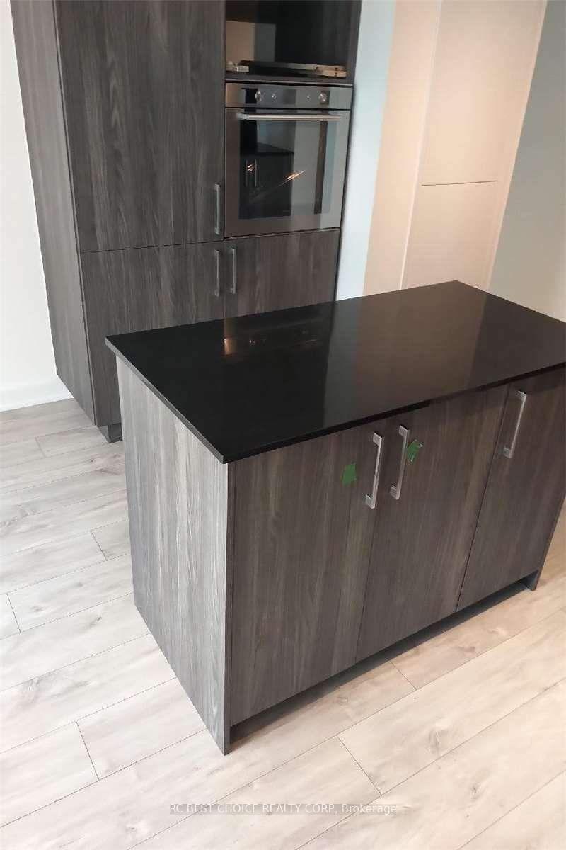Photo 2 of Unit 306, 27 Bathurst Street, Toronto, Waterfront Communities — HOMEH