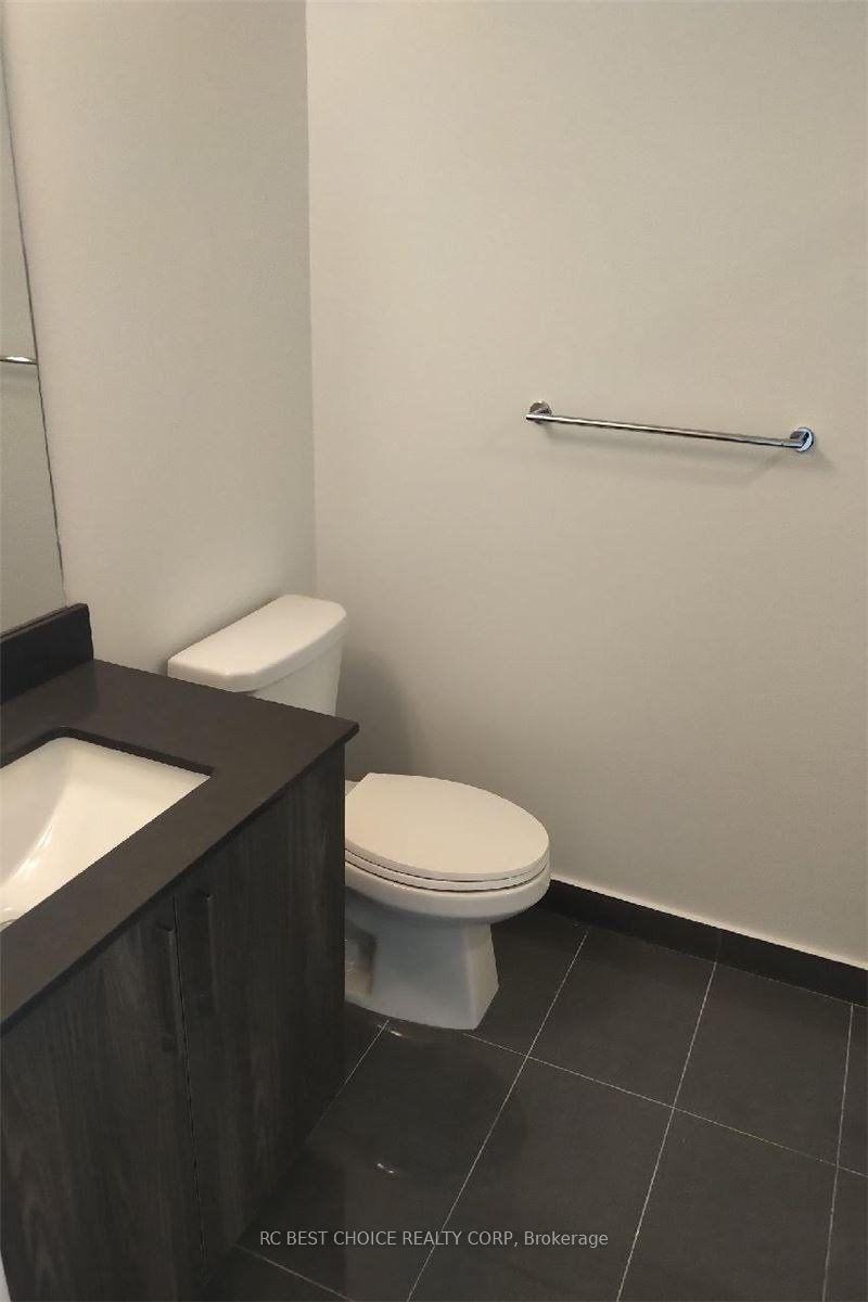 Photo 9 of Unit 306, 27 Bathurst Street, Toronto, Waterfront Communities — HOMEH