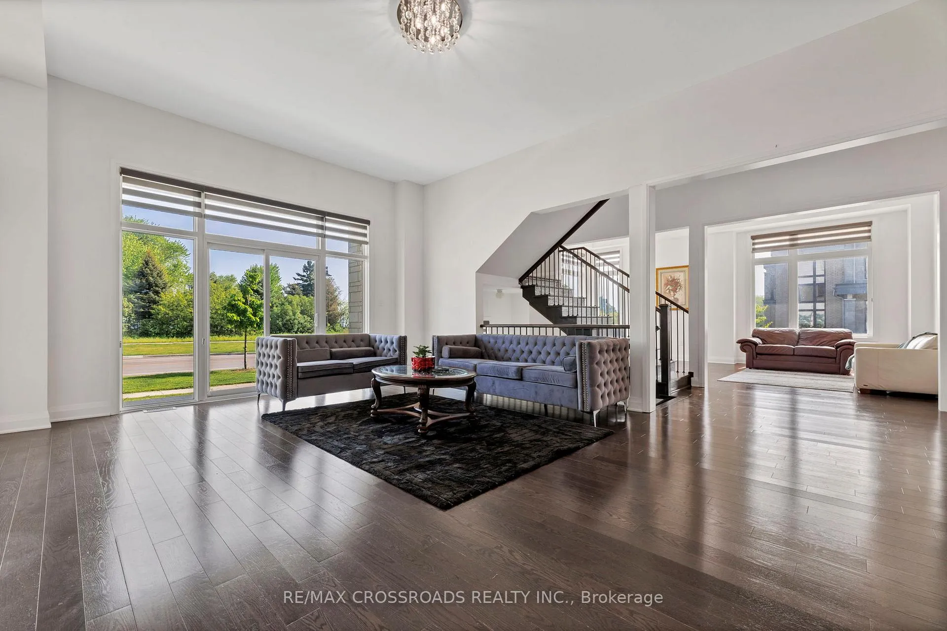 Photo 10 of 3 Larkin Lane, Clarington, Bowmanville — HOMEH