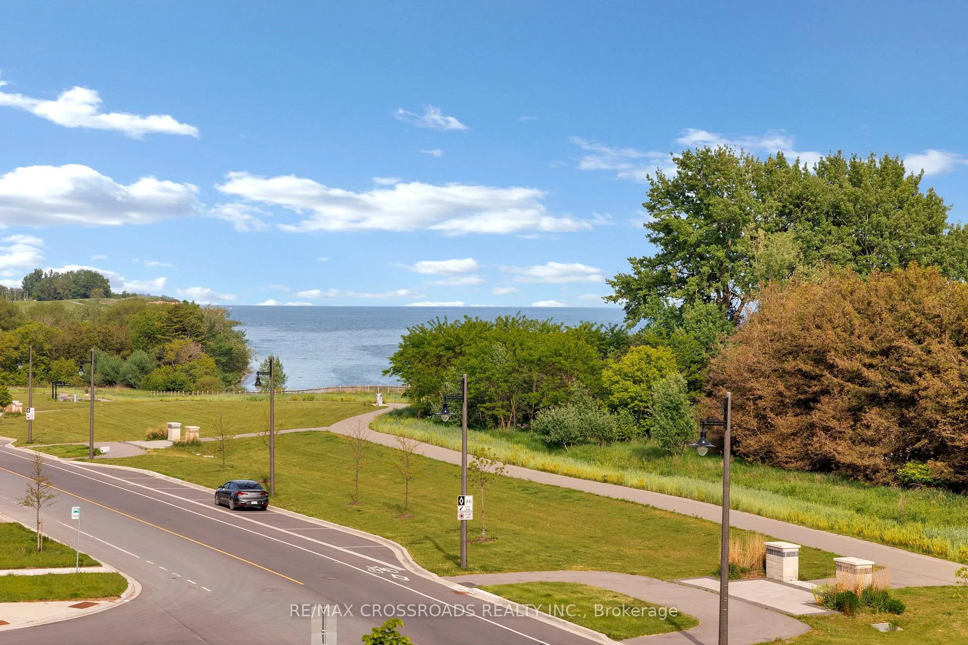 Photo 33 of 3 Larkin Lane, Clarington, Bowmanville — HOMEH