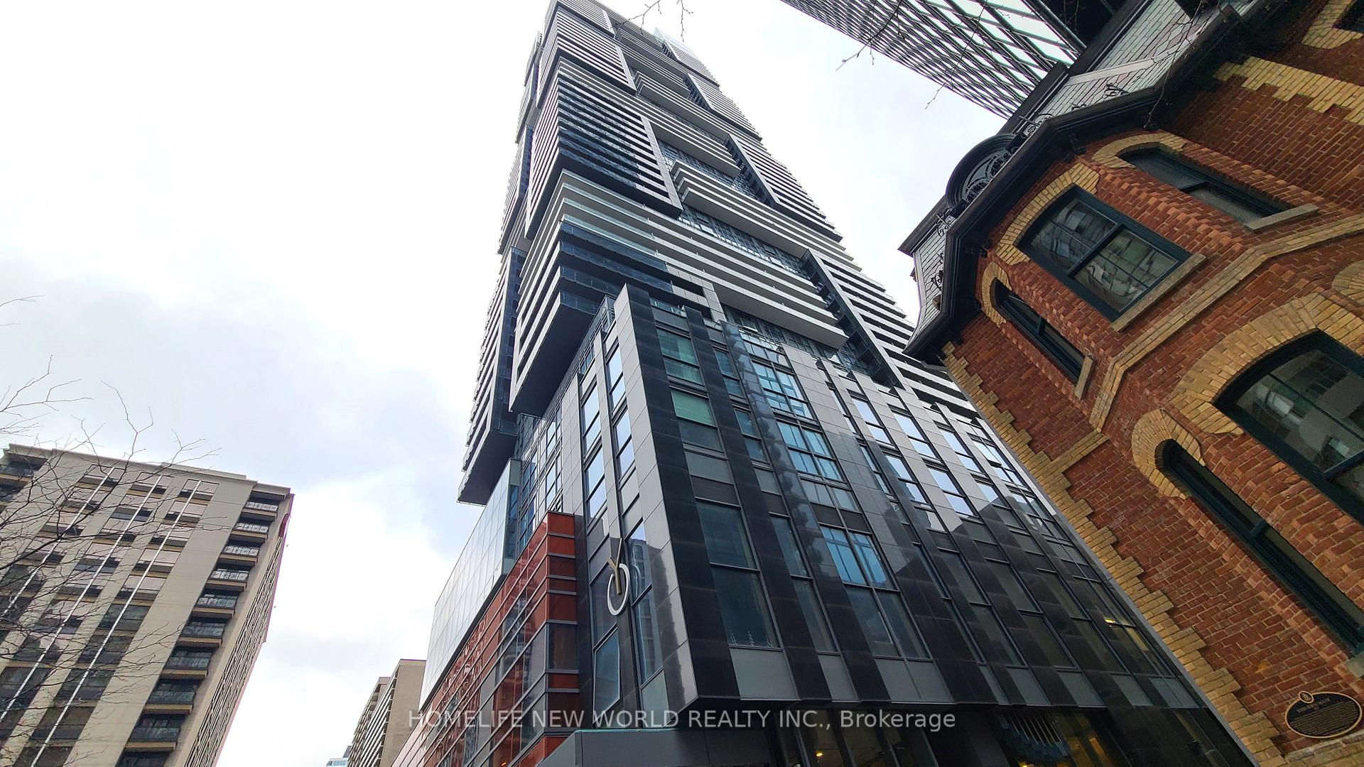 Front of Unit 1115, 7 Grenville Street