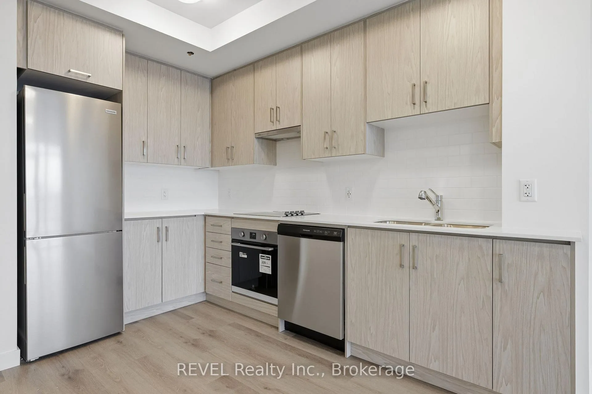 Photo 8 of Unit 415, 461 Green Road, Hamilton, Lakeshore — HOMEH