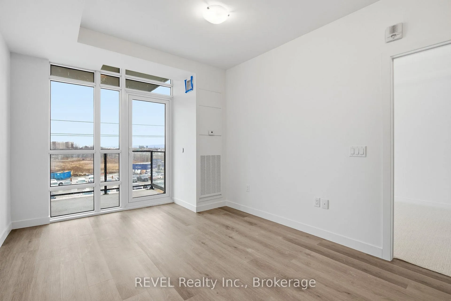 Photo 10 of Unit 415, 461 Green Road, Hamilton, Lakeshore — HOMEH