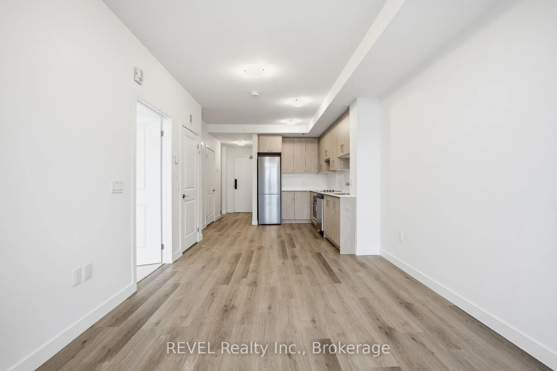 Photo 12 of Unit 415, 461 Green Road, Hamilton, Lakeshore — HOMEH