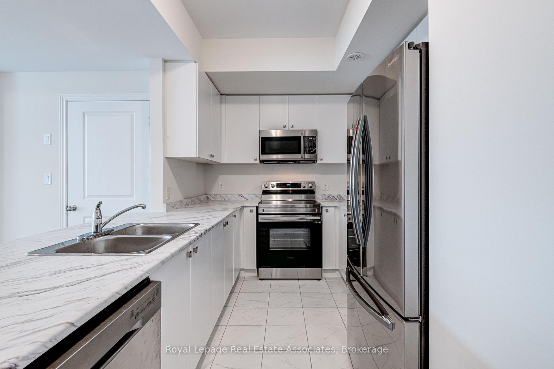 Photo 8 of Unit 53, 383 Dundas Street E, Hamilton, Waterdown — HOMEH